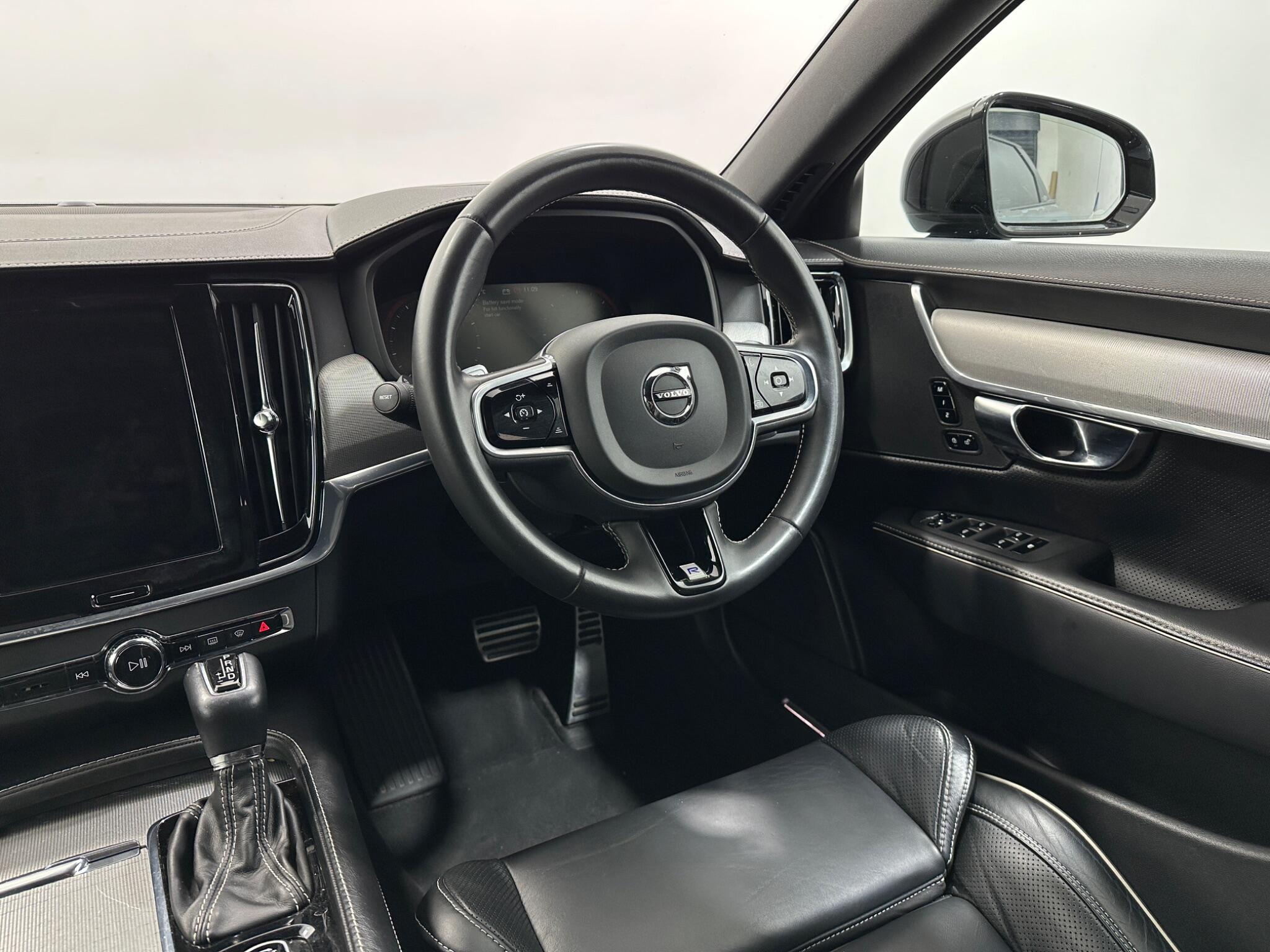 Volvo S90 view 12