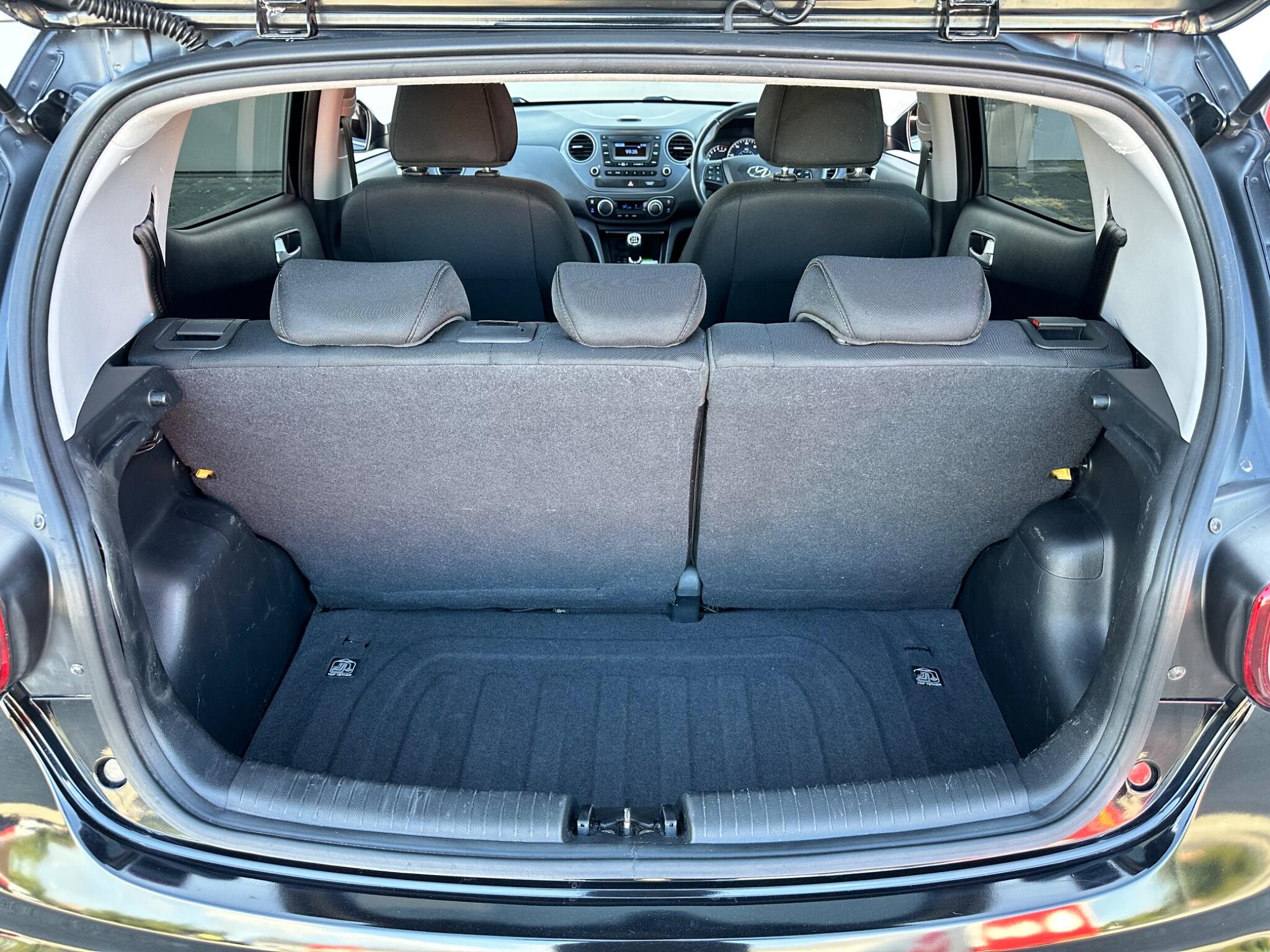 Hyundai I10 view 13