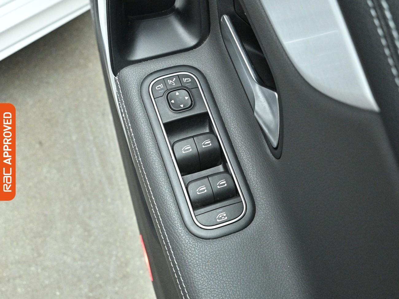 Mercedes-Benz CLA view 25
