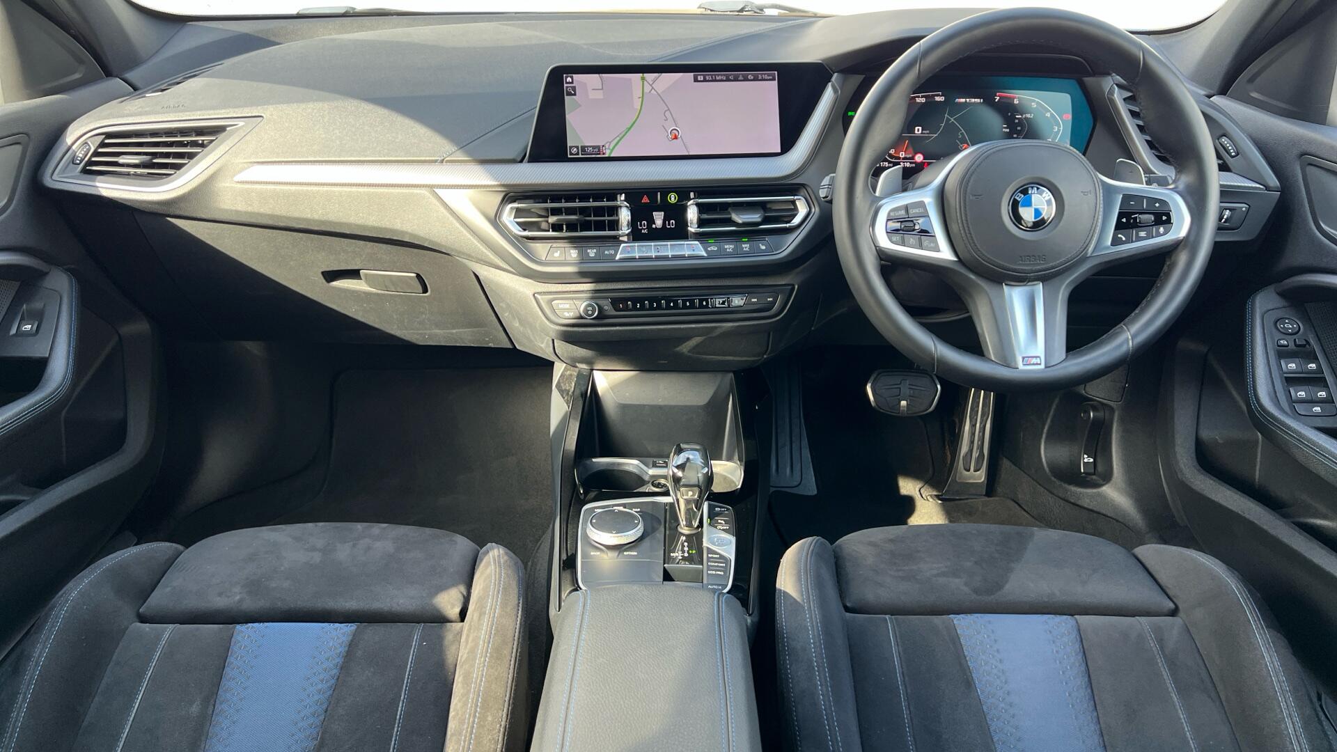 BMW 1 Series view 4