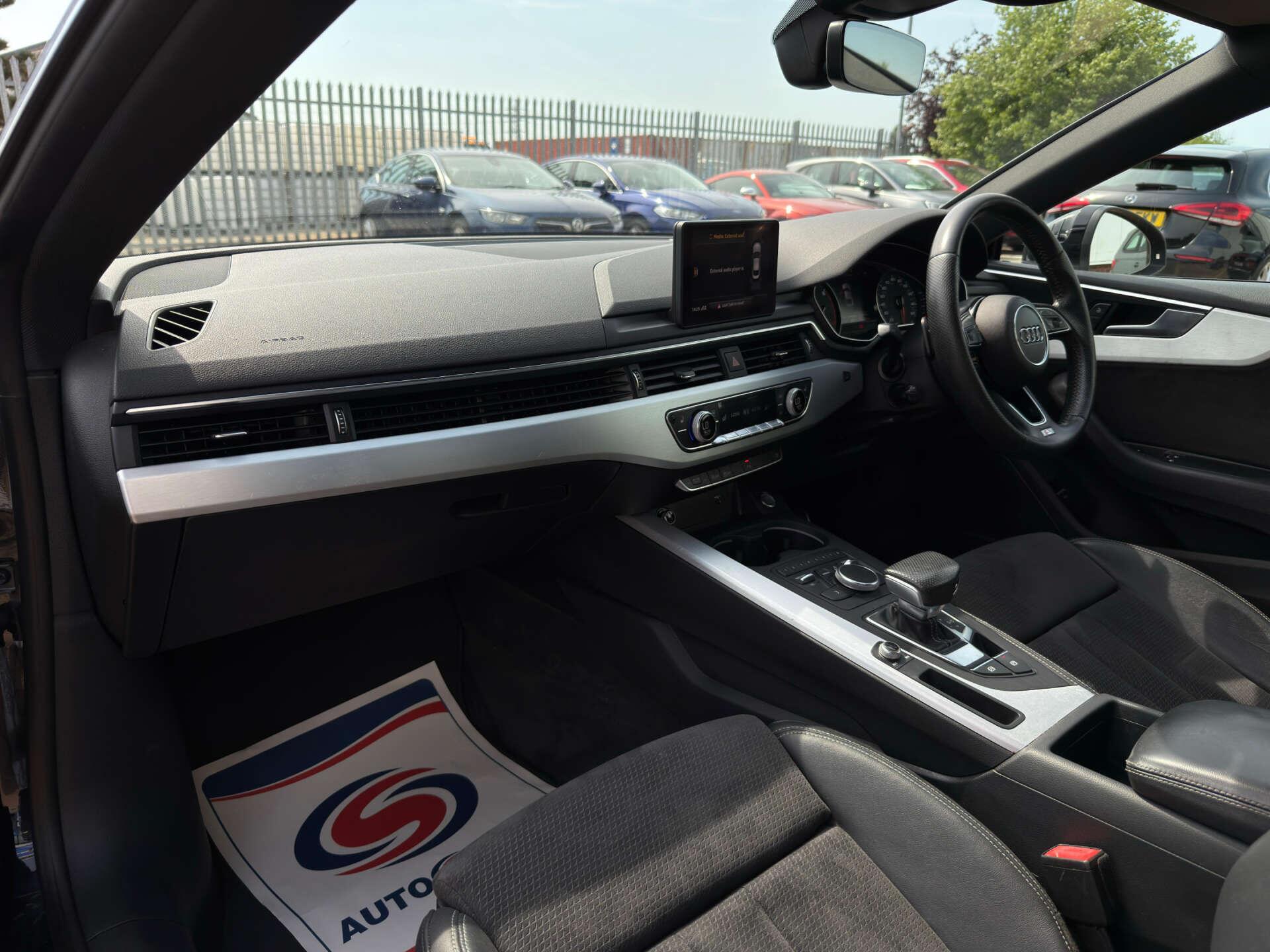 Audi A5 view 16