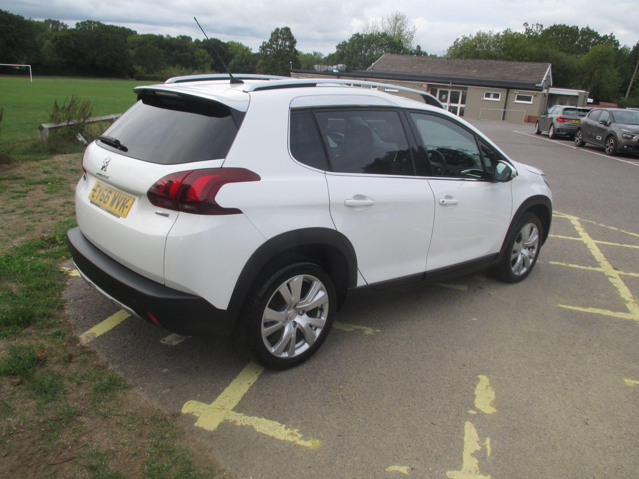 Peugeot 2008 view 14