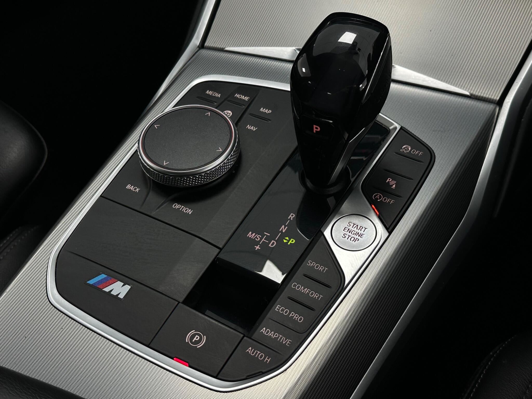 BMW 3 Series view 24