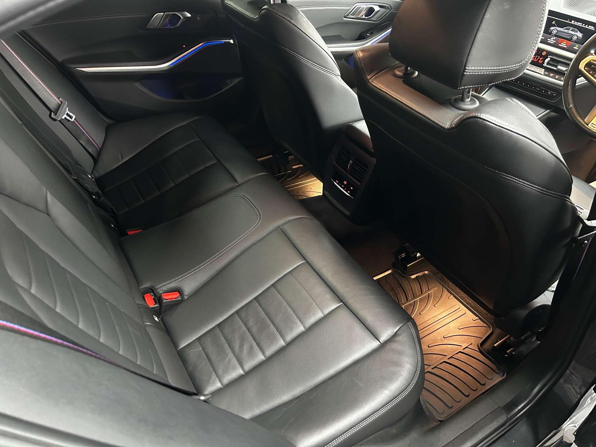 BMW 3 Series view 35