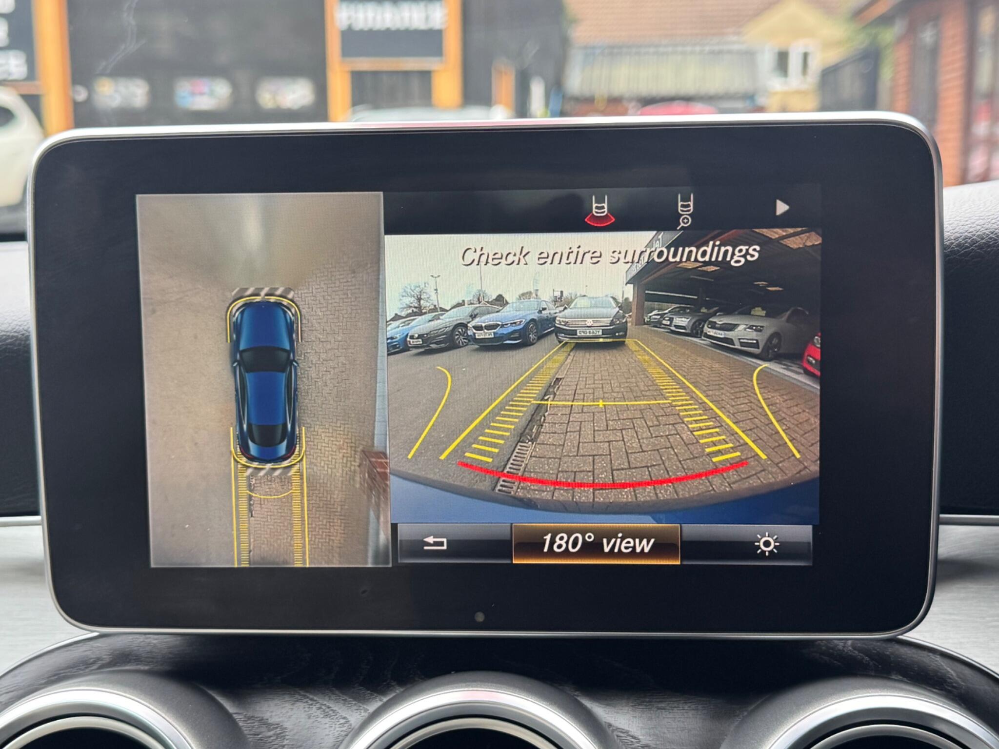 Mercedes-Benz C Class view 29