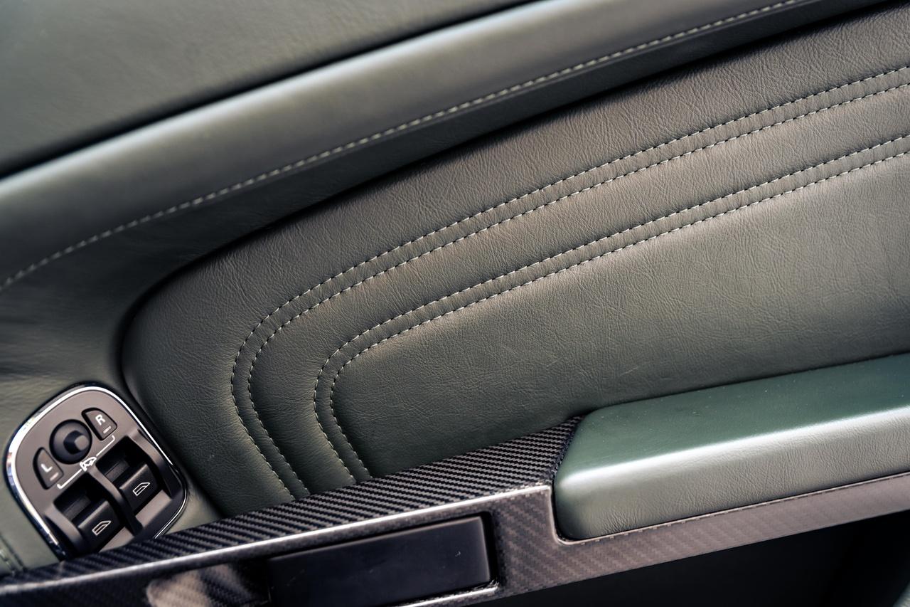 Aston Martin DBS view 26
