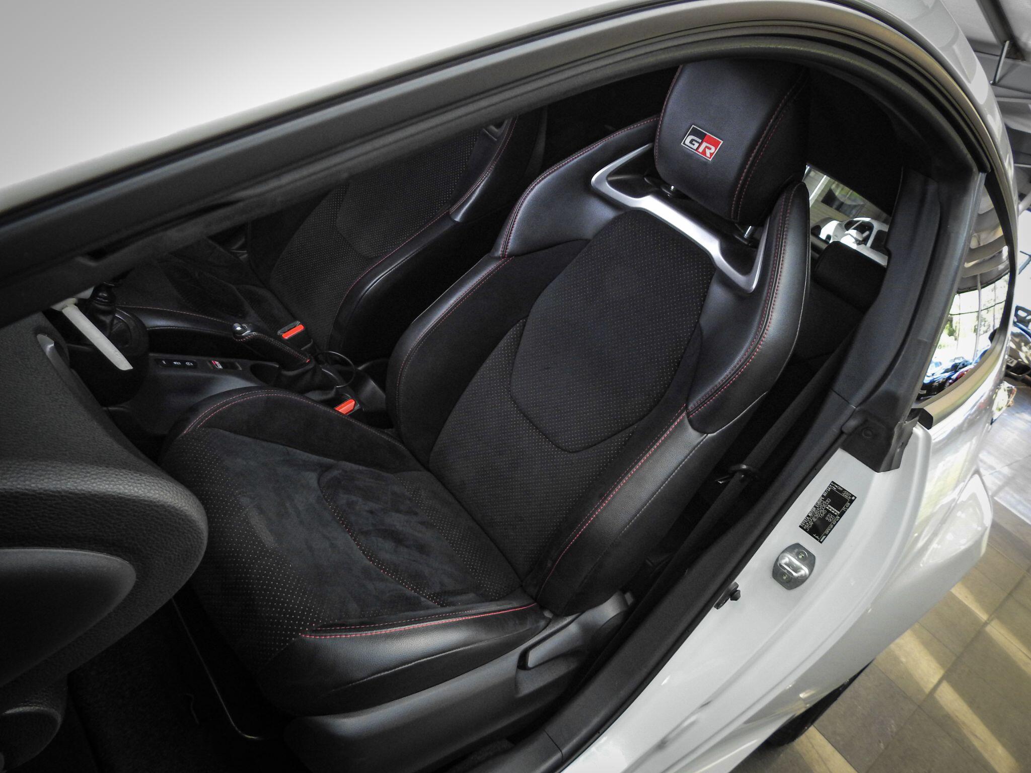 Toyota Yaris view 40