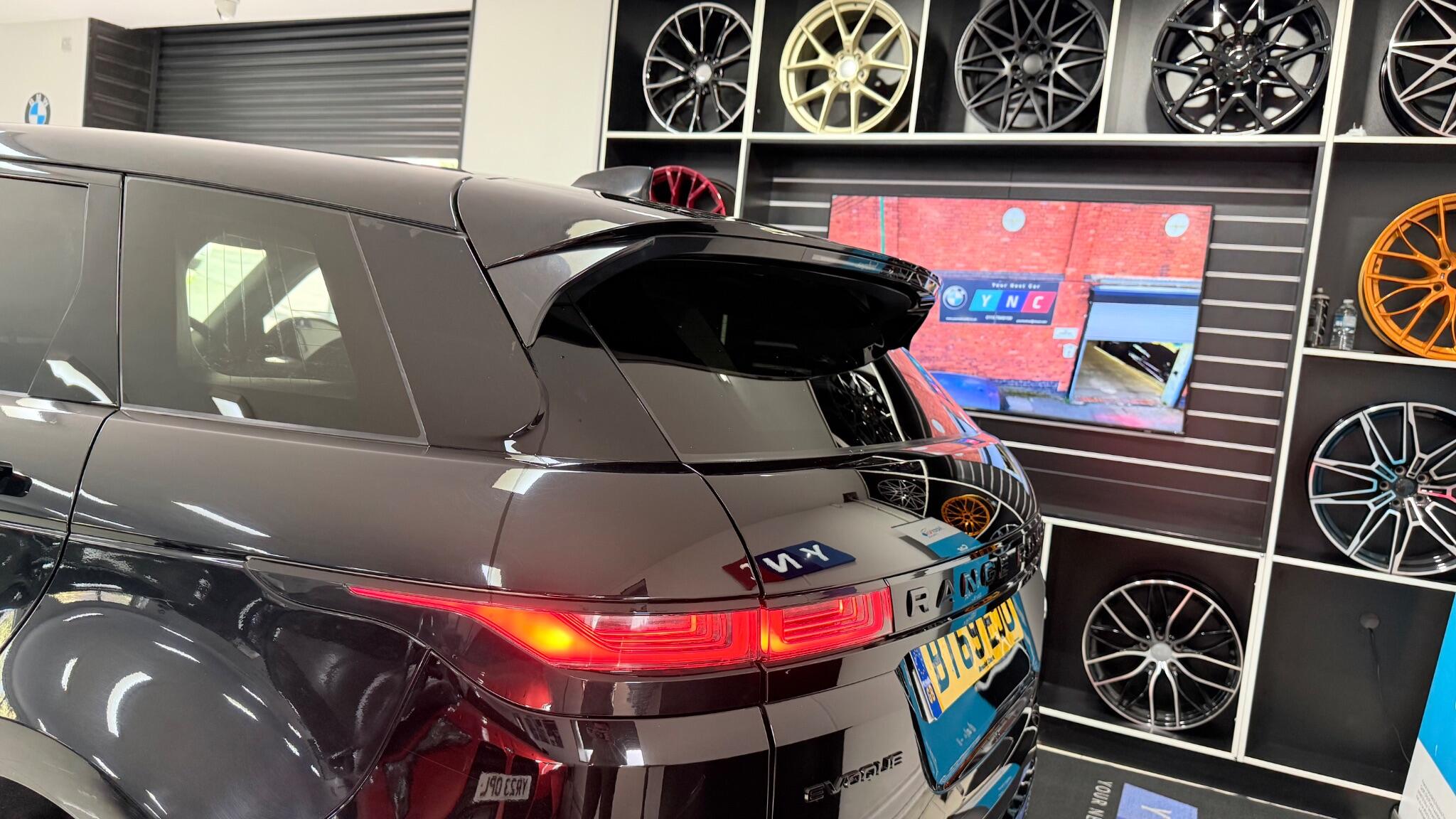 Land Rover Range Rover Evoque view 22