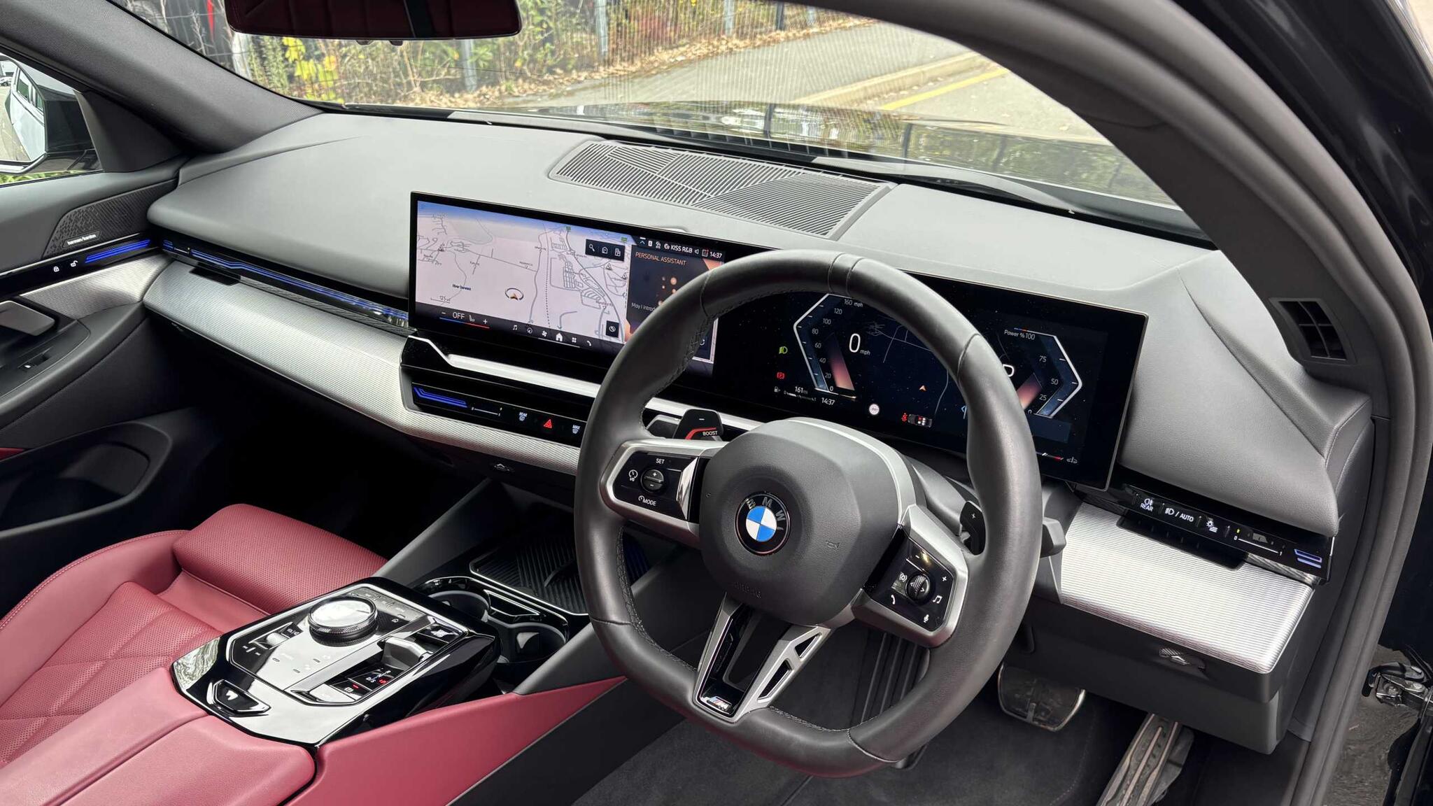 BMW 5 Series view 7