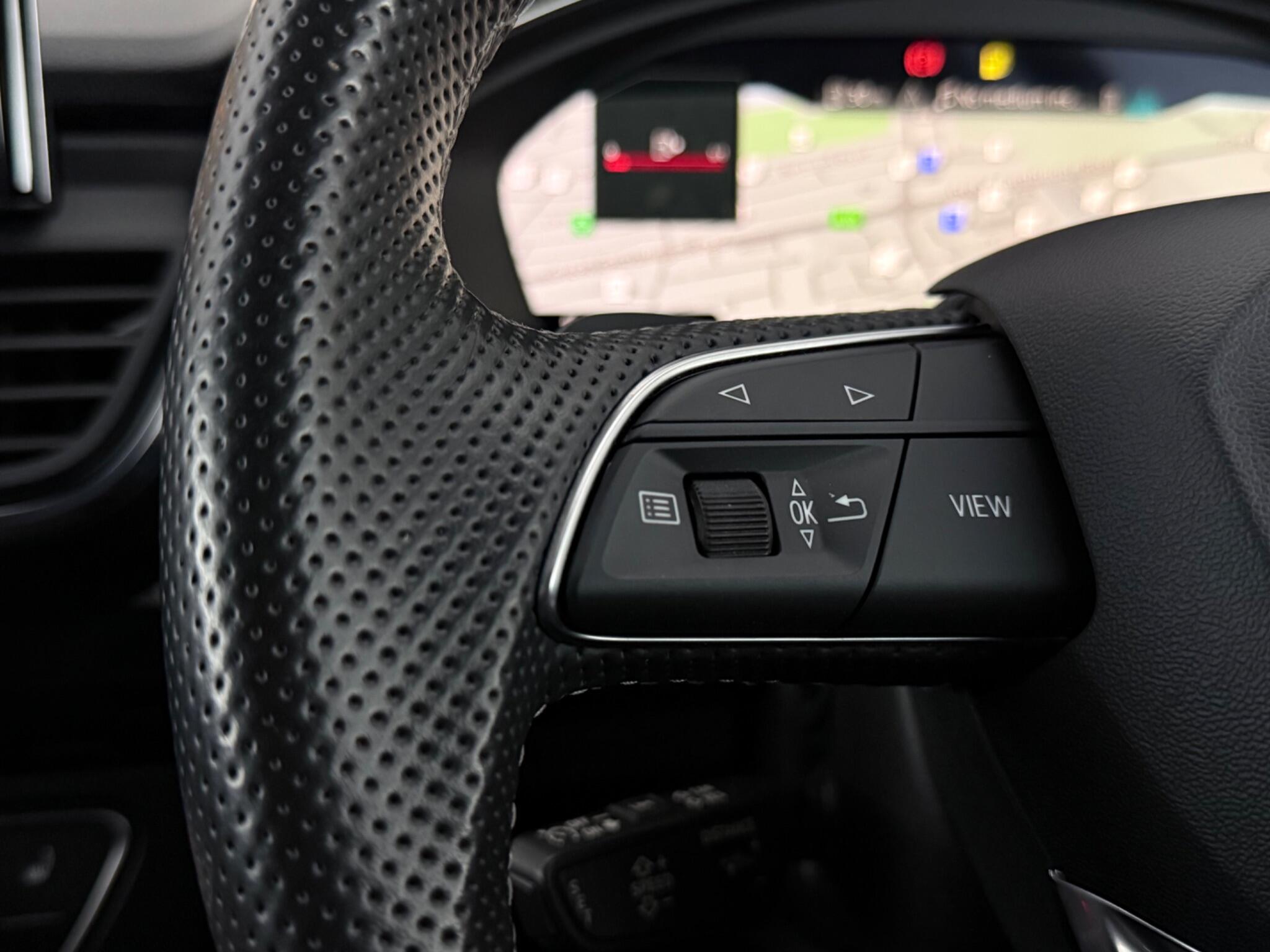 Audi Q5 view 15