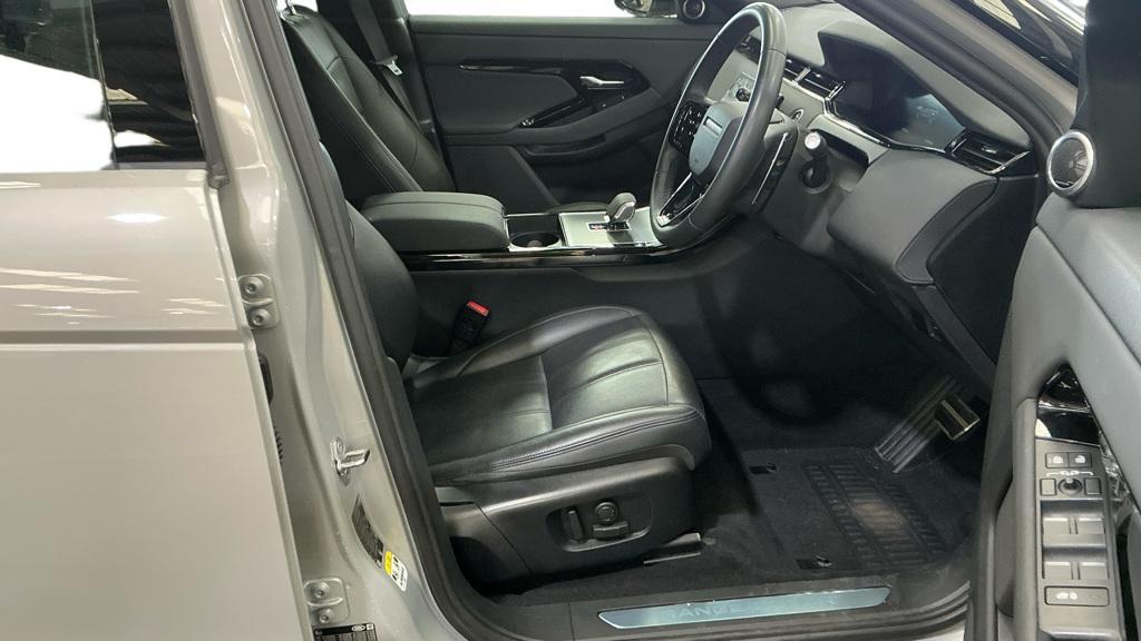 Land Rover Range Rover Evoque view 3