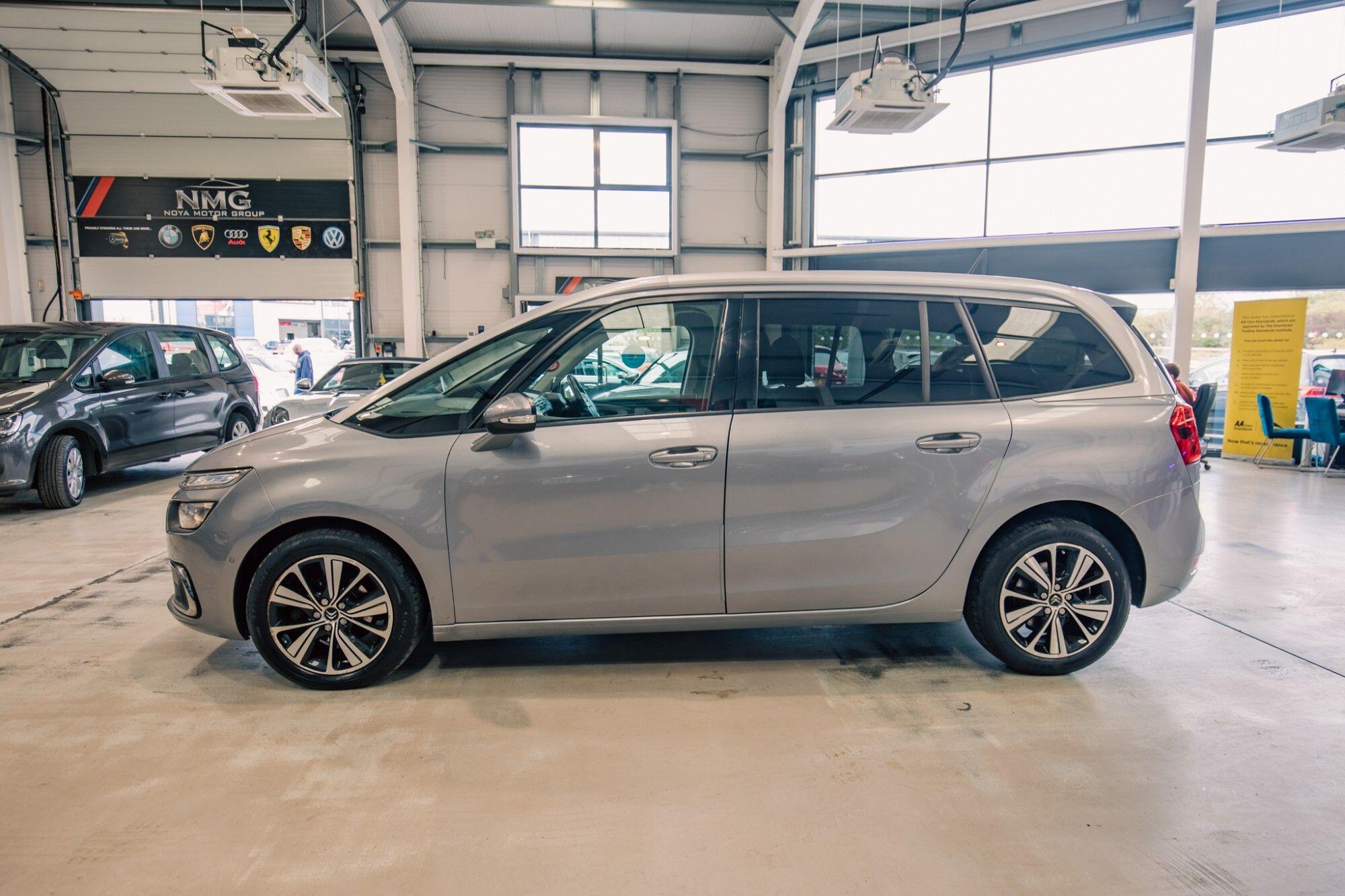 Citroen Grand C4 Picasso view 26