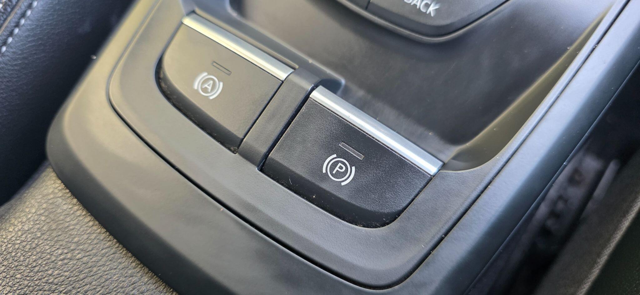 Audi Q2 view 40
