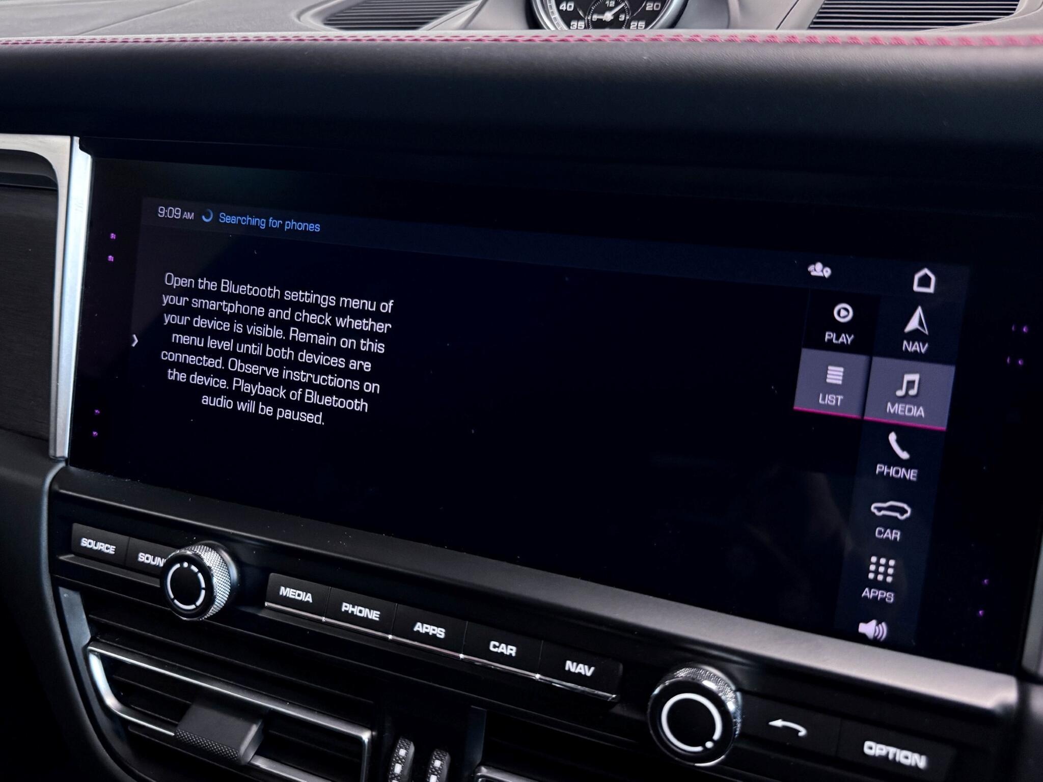 Porsche Macan view 45