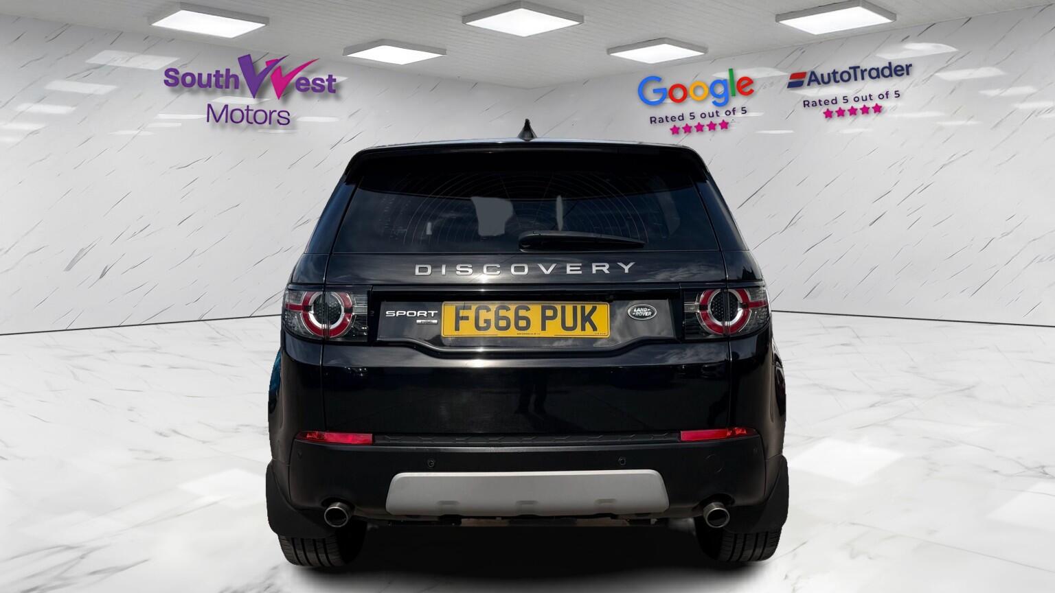 Land Rover Discovery Sport view 9