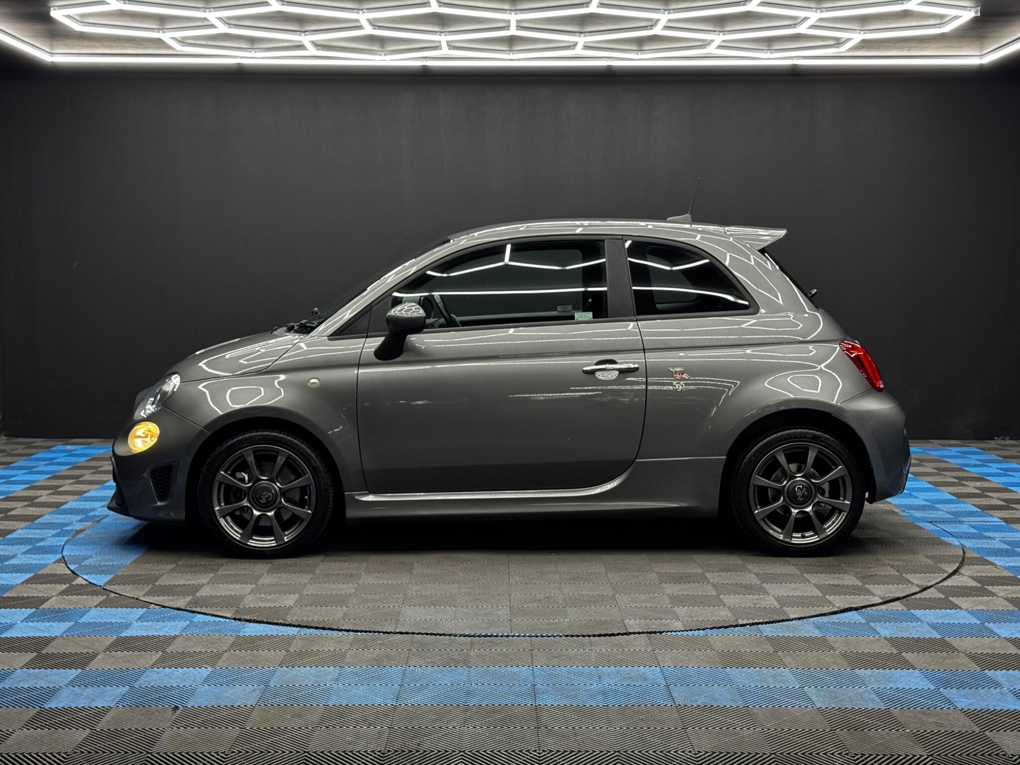 Abarth 595 view 8
