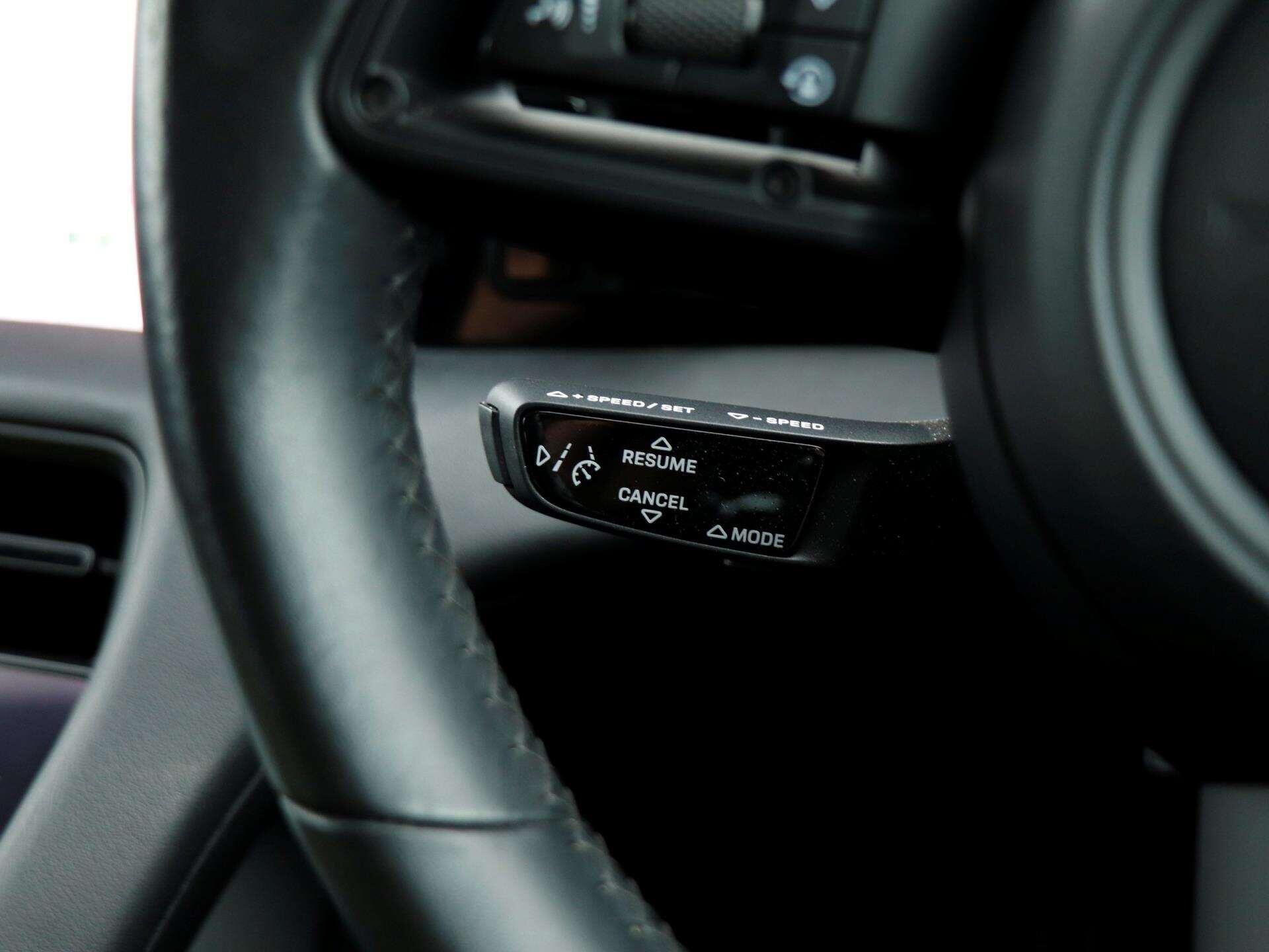 Porsche Taycan view 19