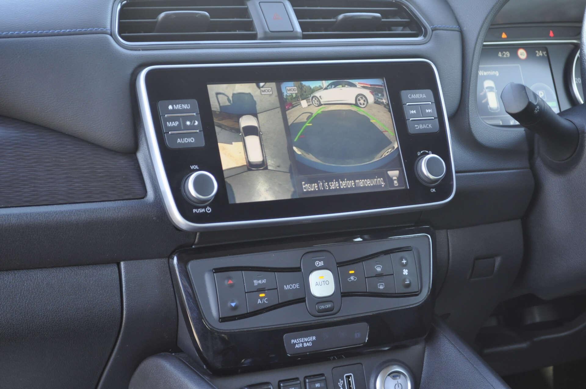 Nissan Leaf view 15