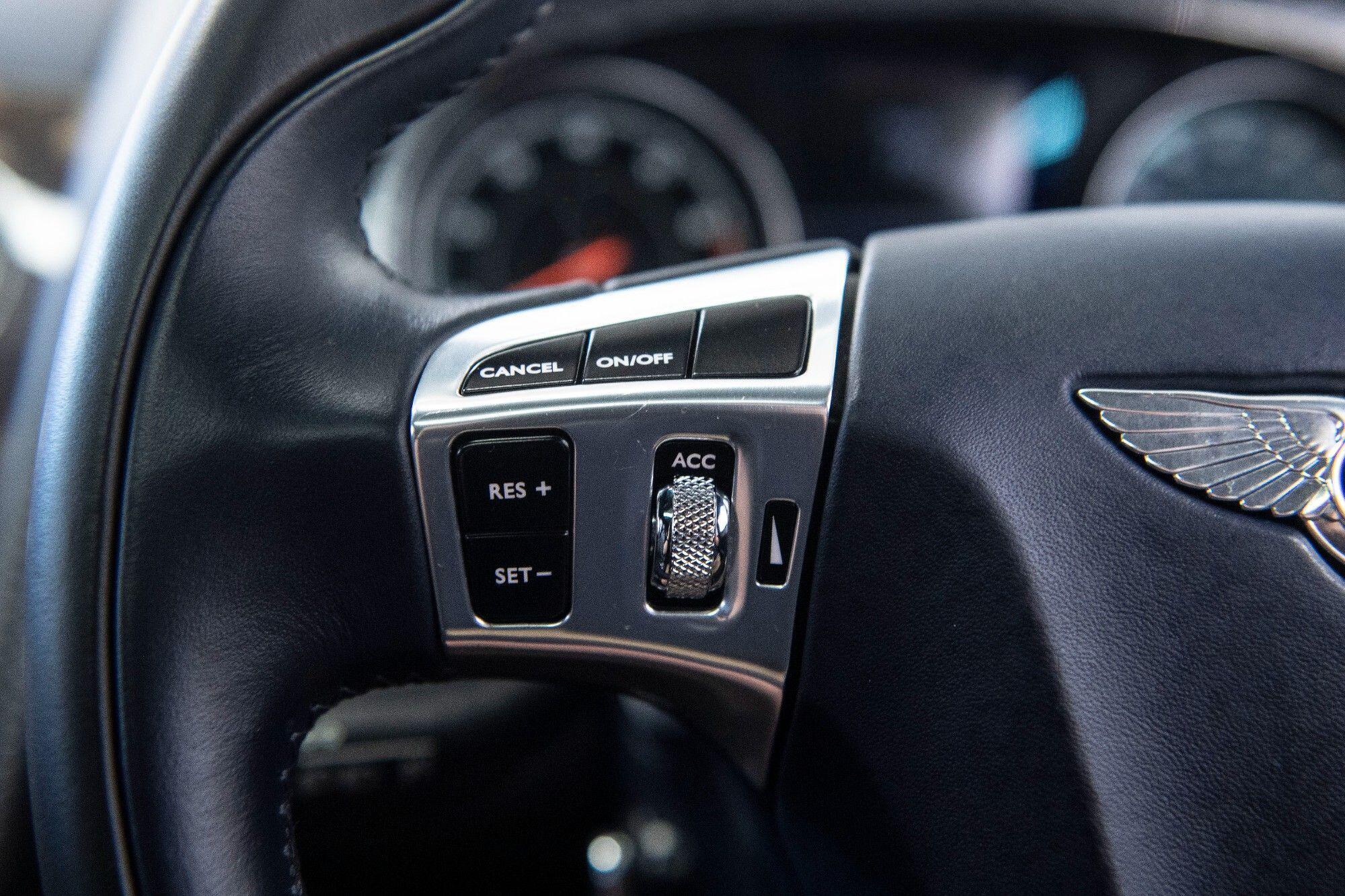 Bentley Flying Spur view 13