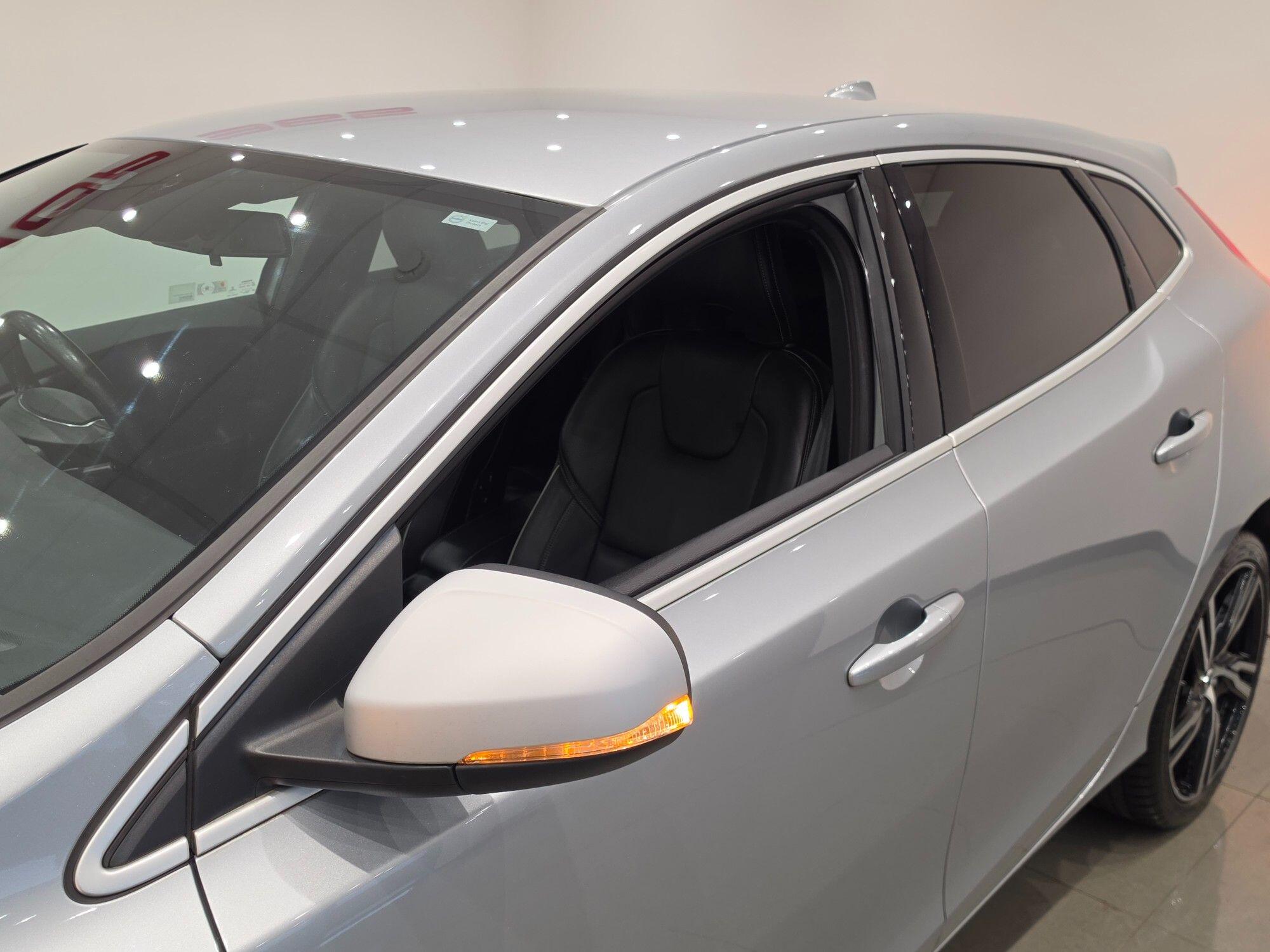 Volvo V40 view 56