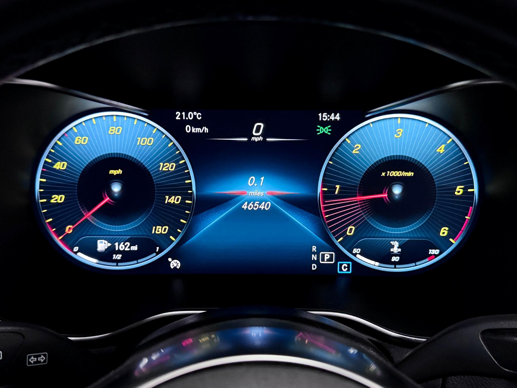 Mercedes-Benz GLC view 30
