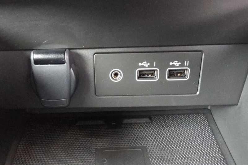 Renault Clio view 34