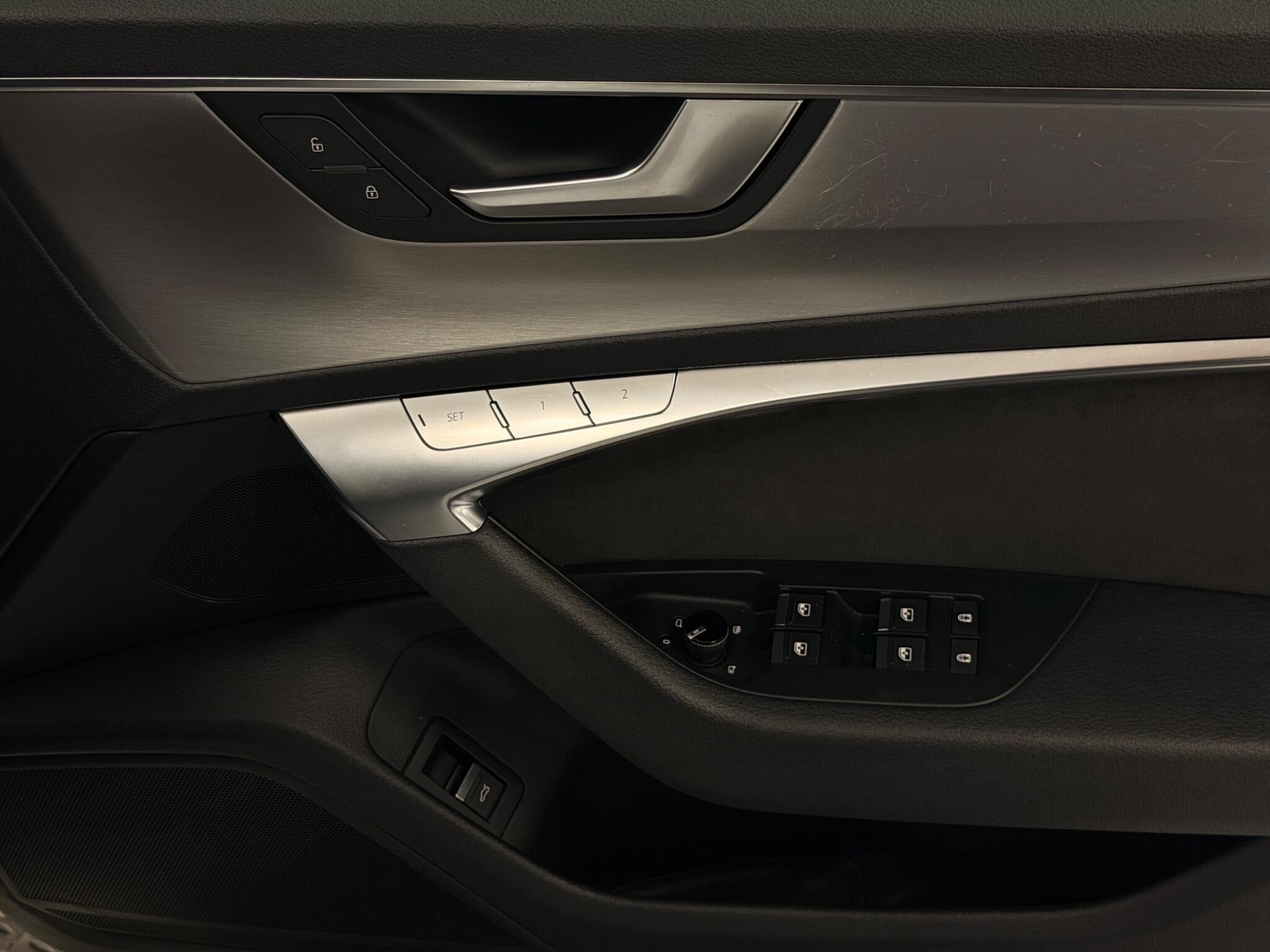 Audi A6 view 15