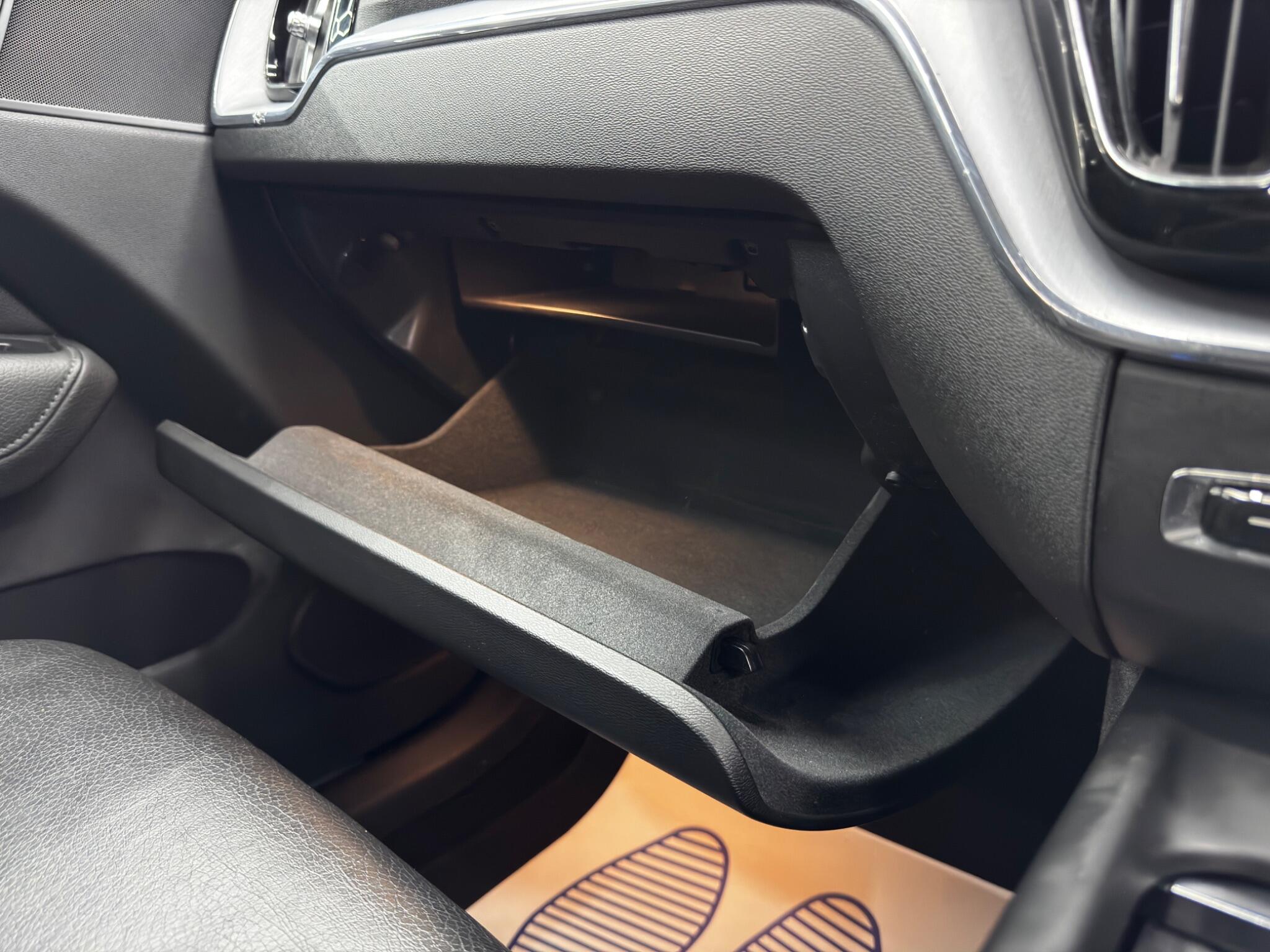 Volvo XC60 view 36