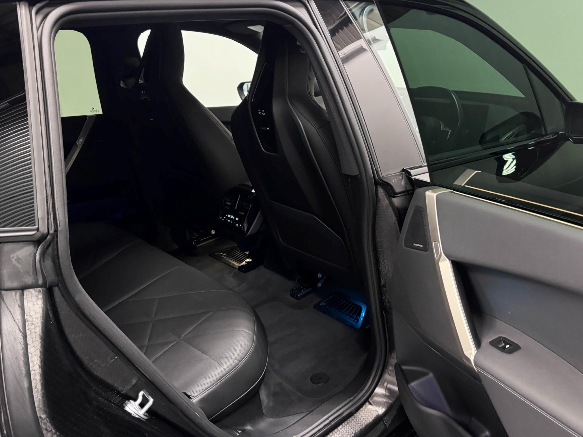 BMW Ix view 30