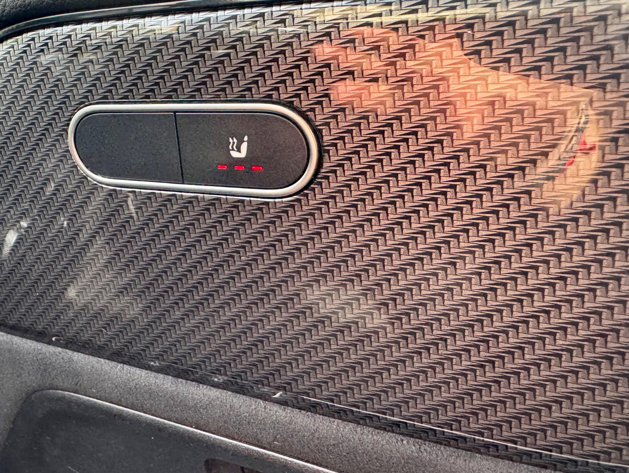 Mercedes-Benz GLB view 82