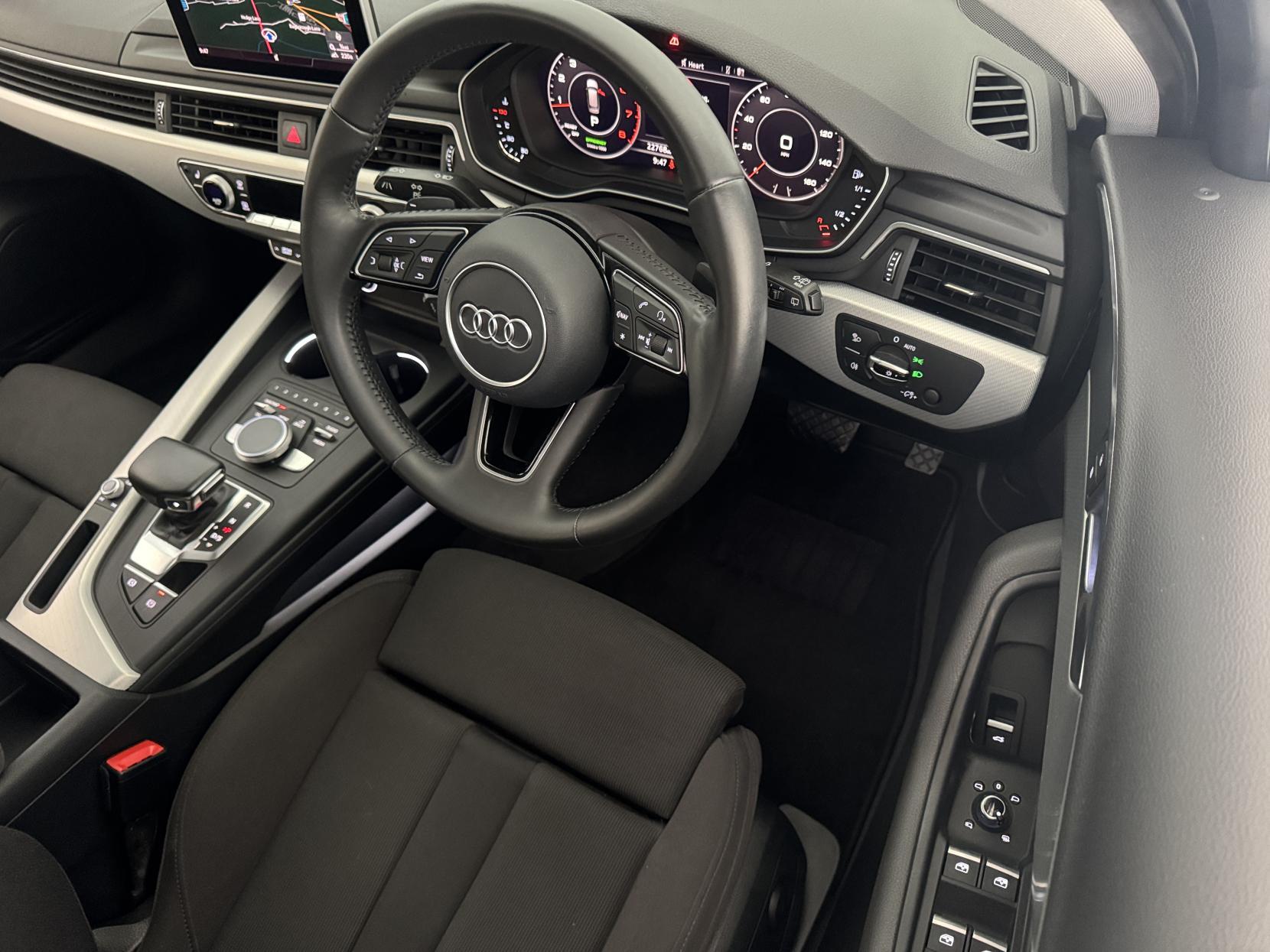 Audi A4 view 54