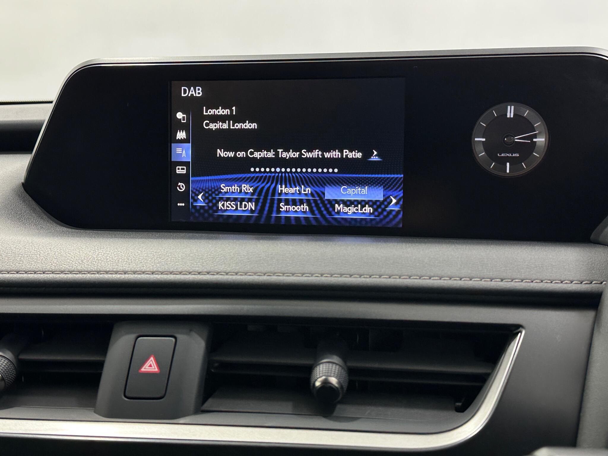 Lexus UX view 26