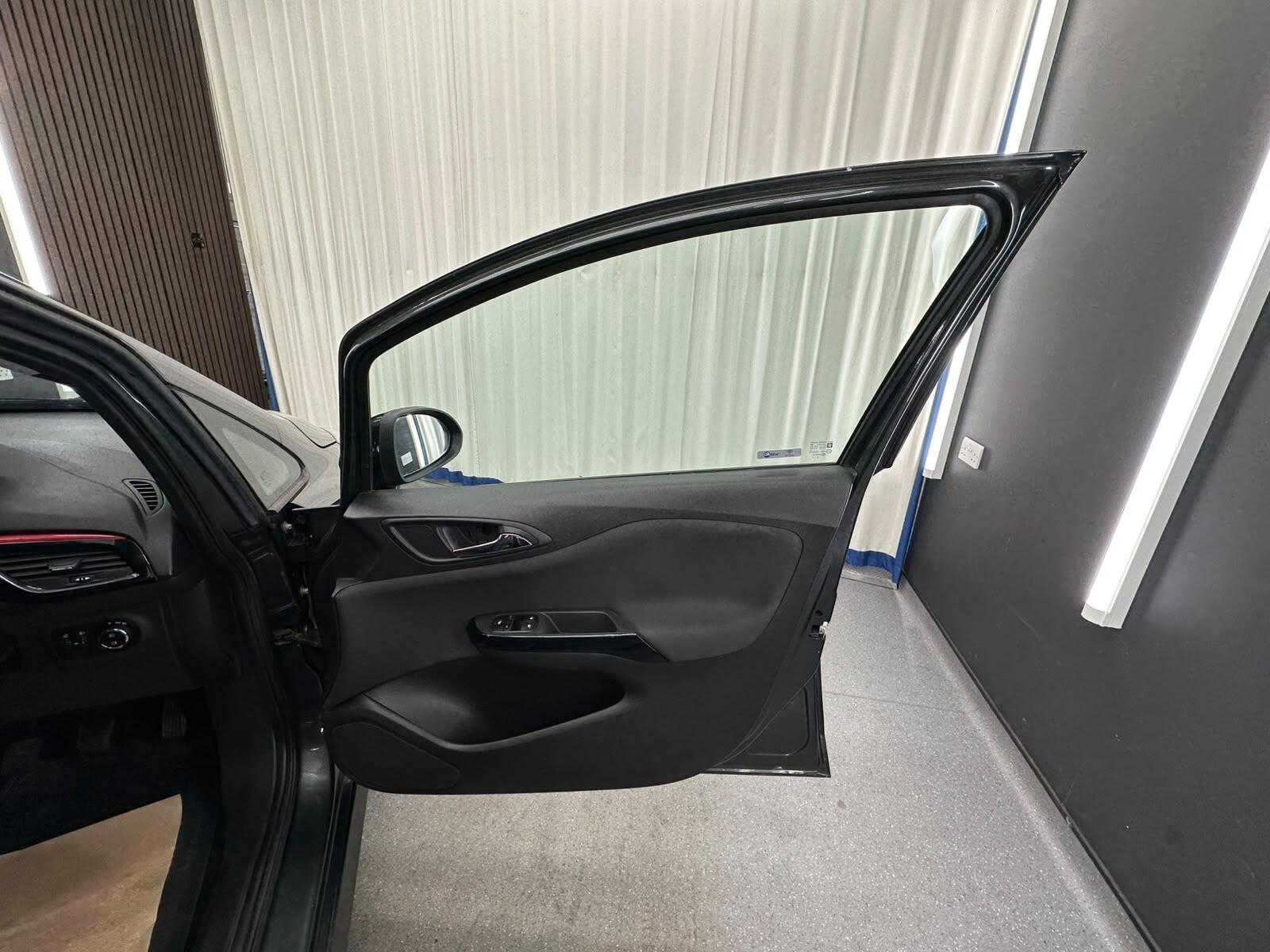 Vauxhall Corsa view 14