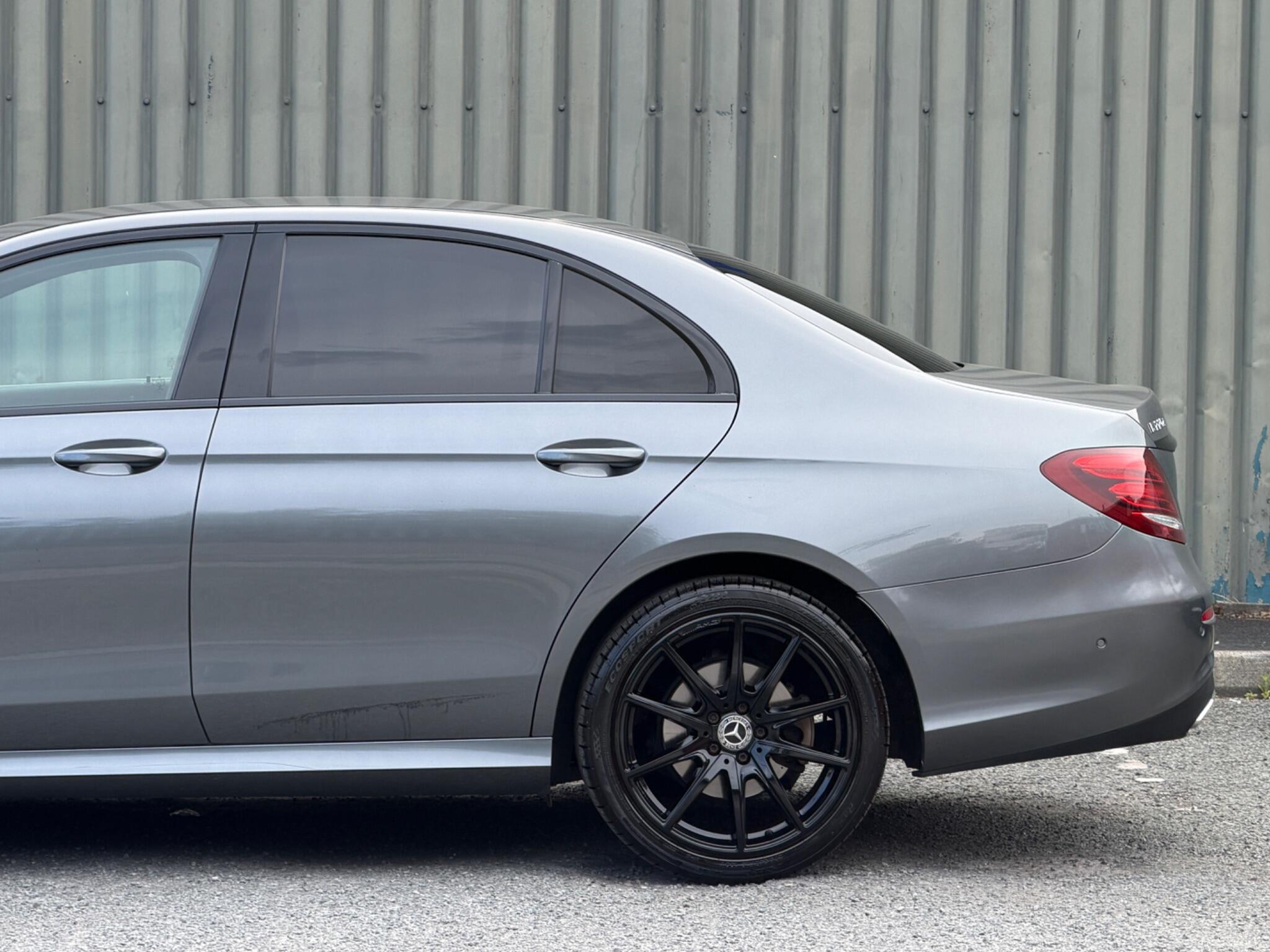 Mercedes-Benz E Class view 18