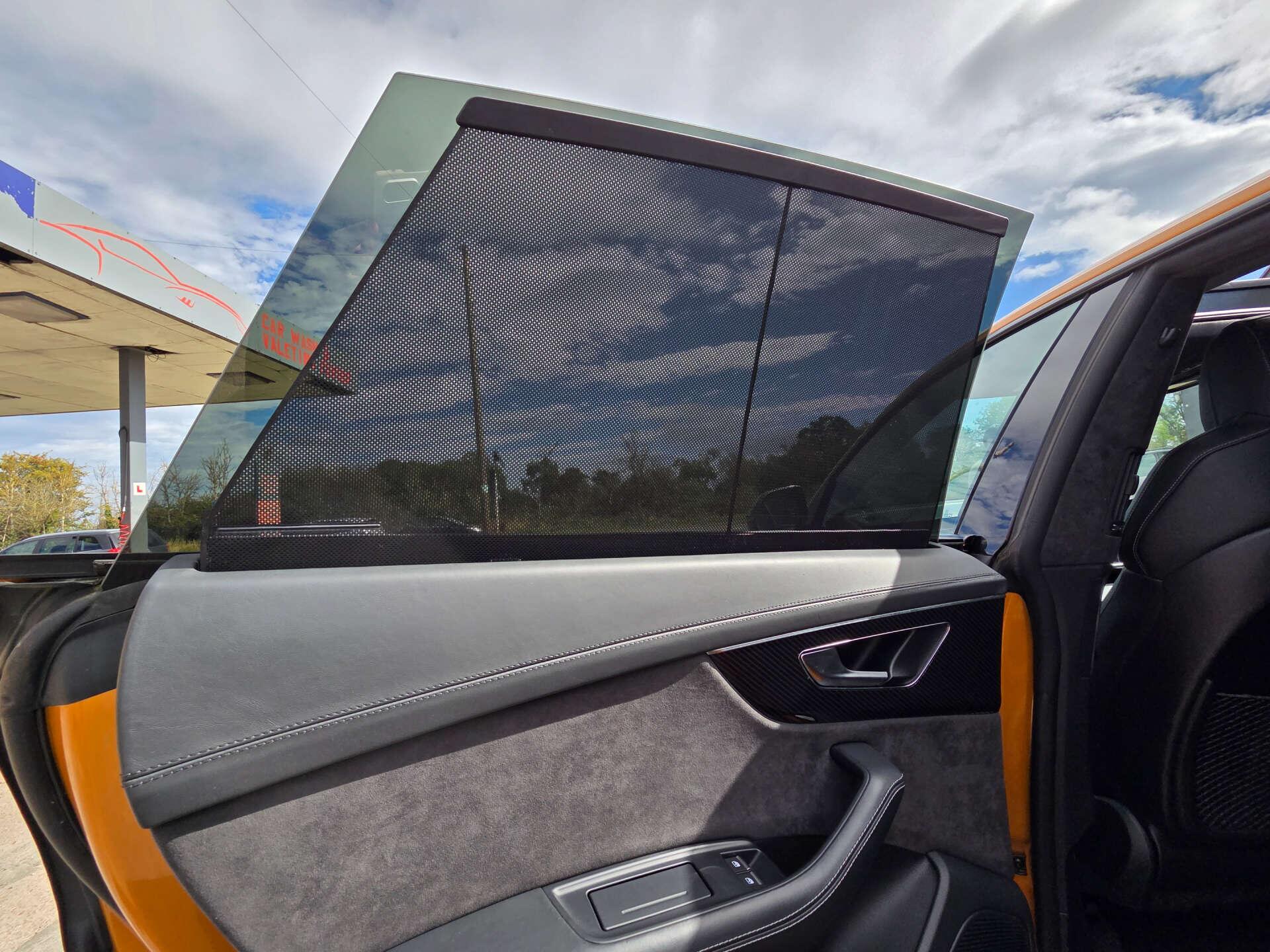 Audi Q8 view 44