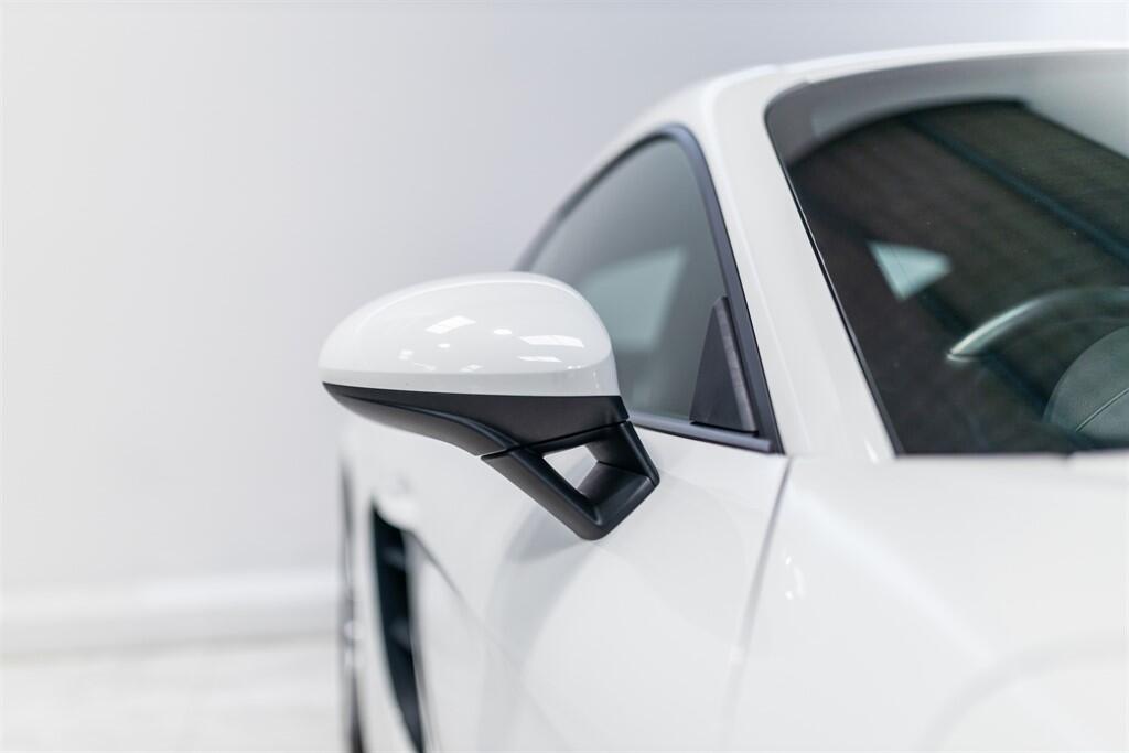 Porsche Cayman view 13