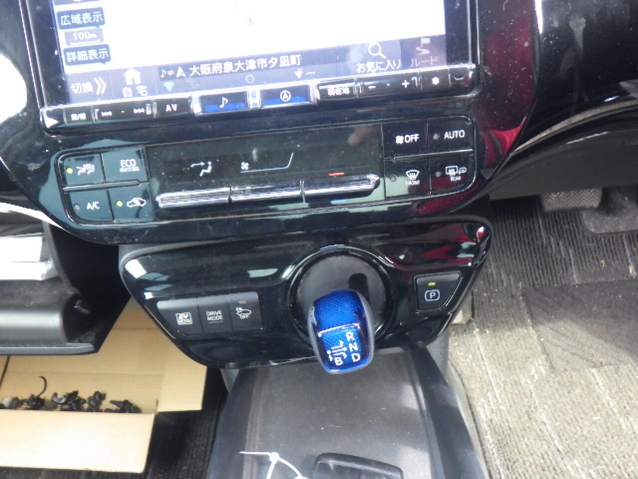 Toyota Prius view 17