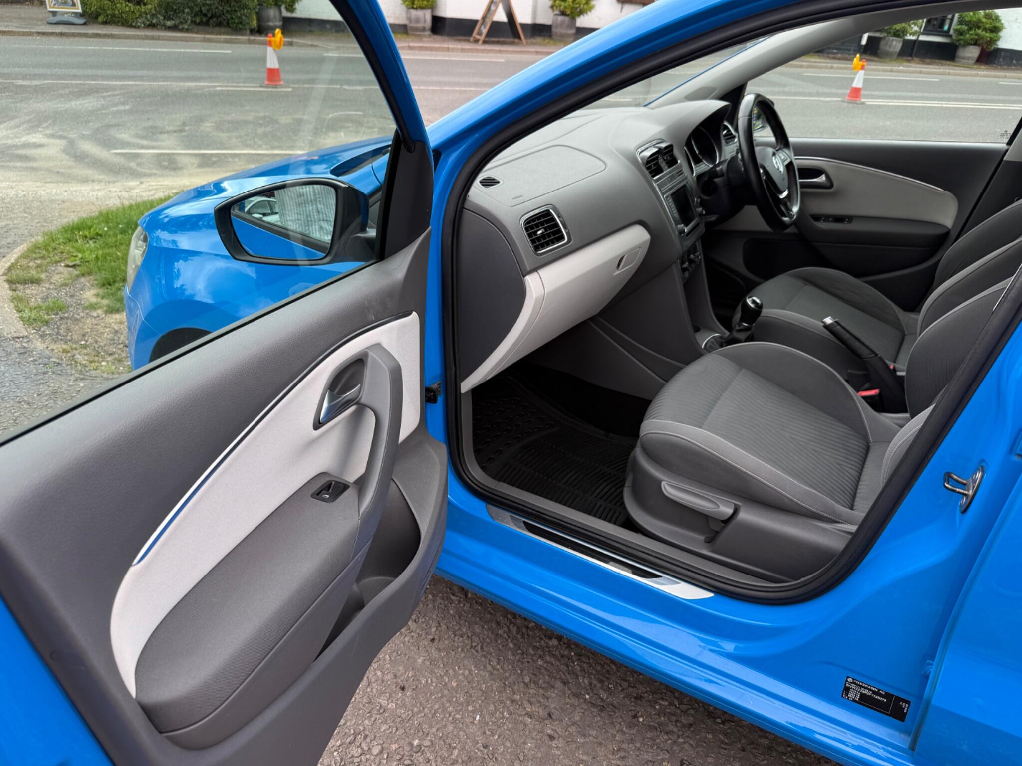 Volkswagen Polo view 40
