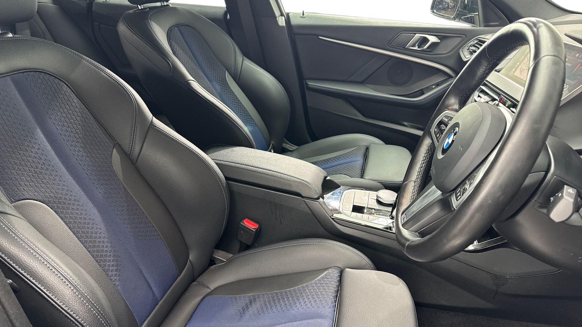 BMW 2 Series view 11