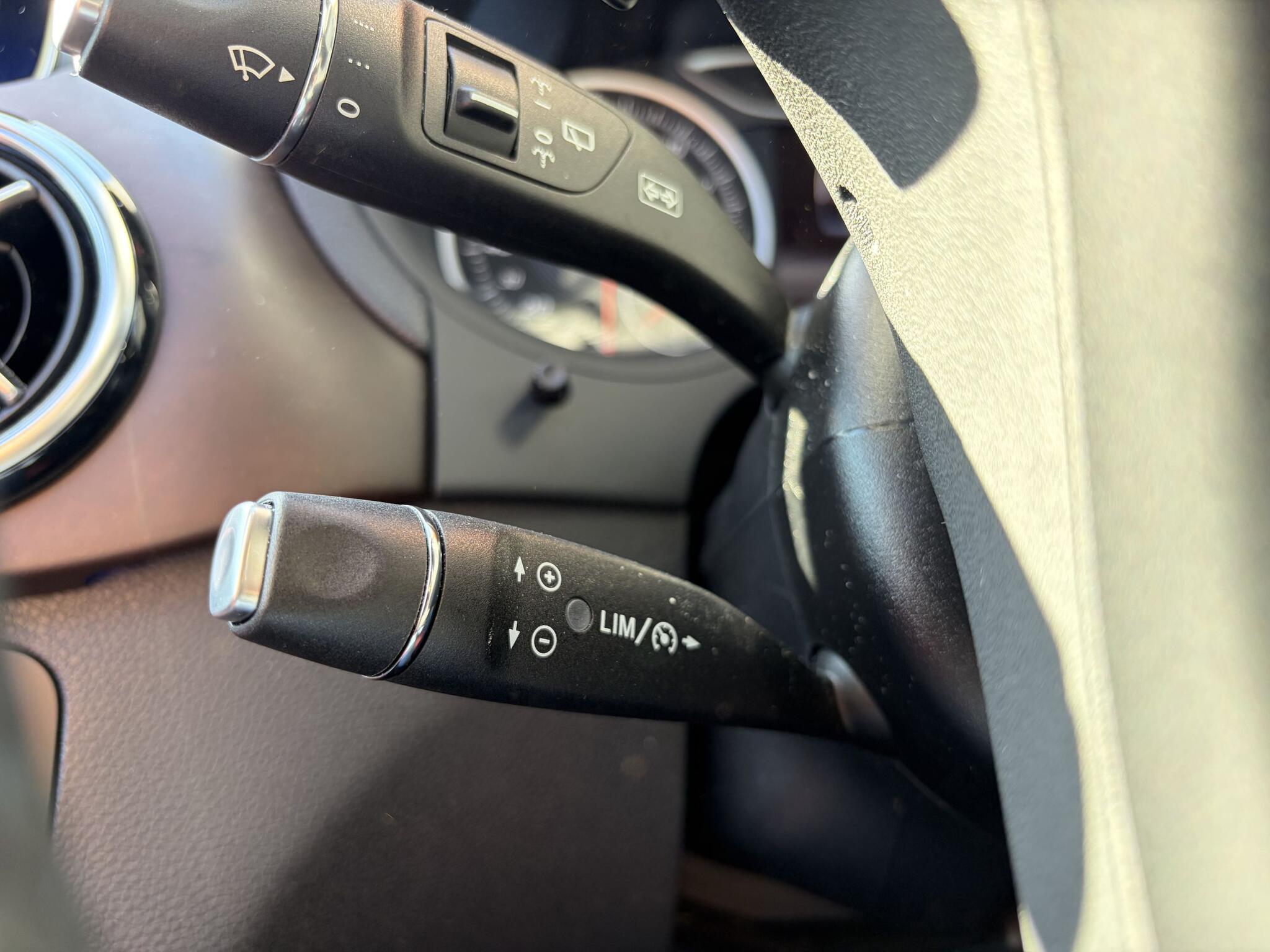 Mercedes-Benz B-Class view 25