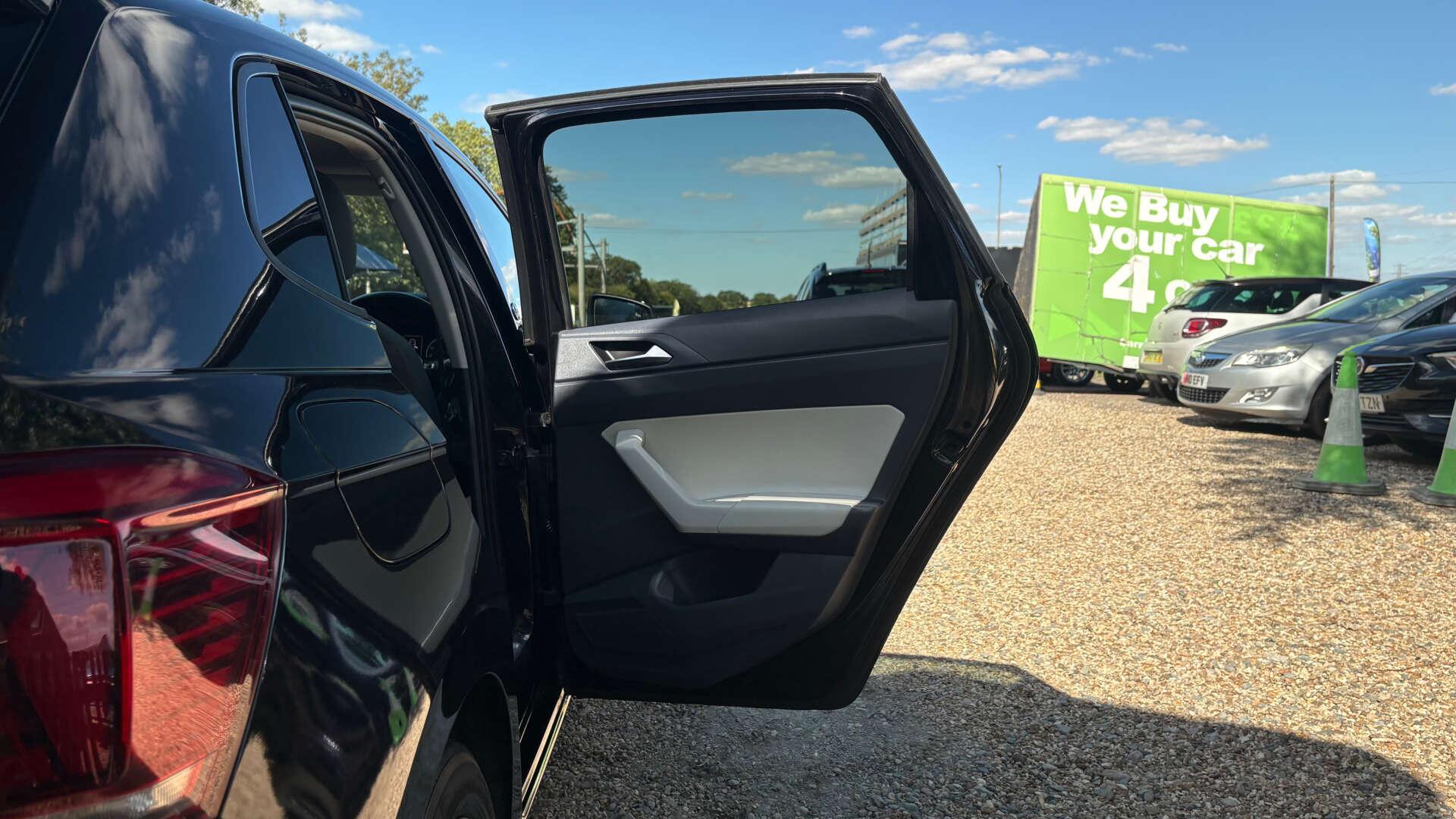 Volkswagen Polo view 38