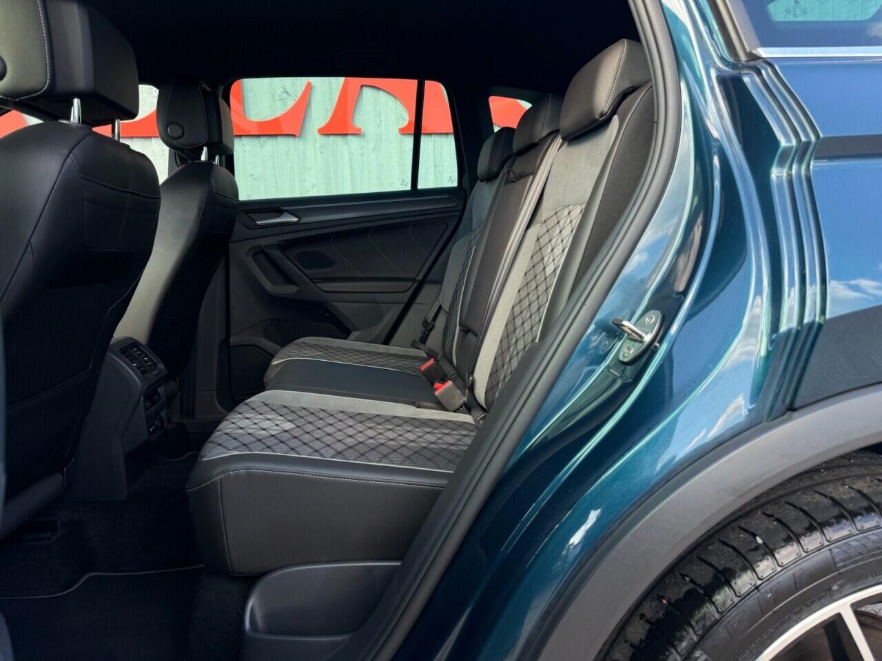 Volkswagen Tiguan view 25