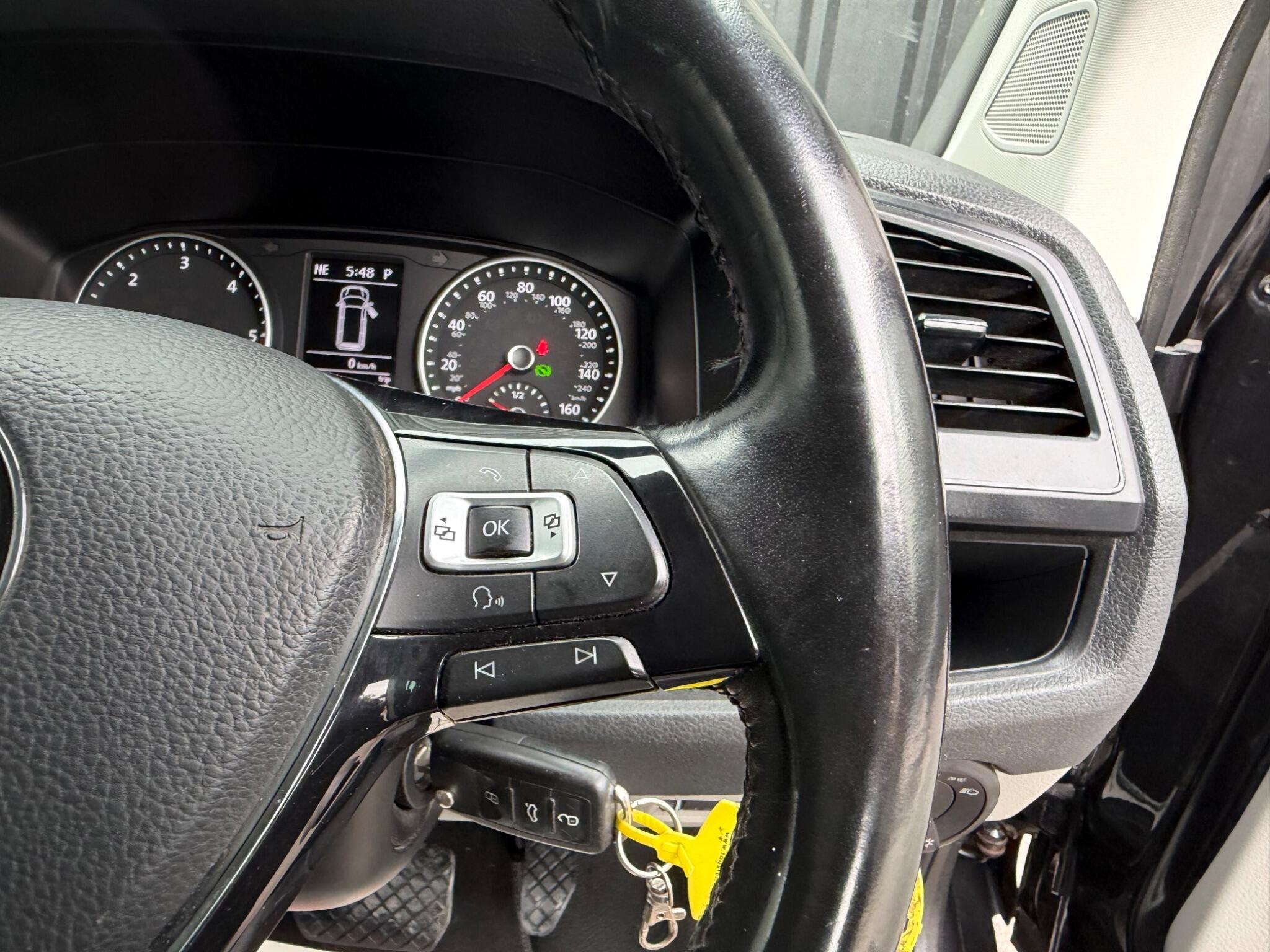 Volkswagen Transporter view 25