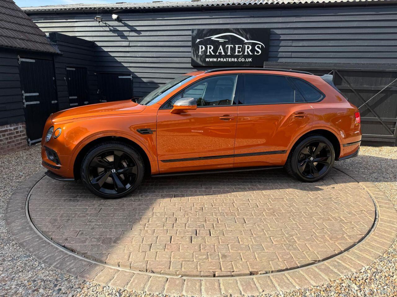 Bentley Bentayga view 41