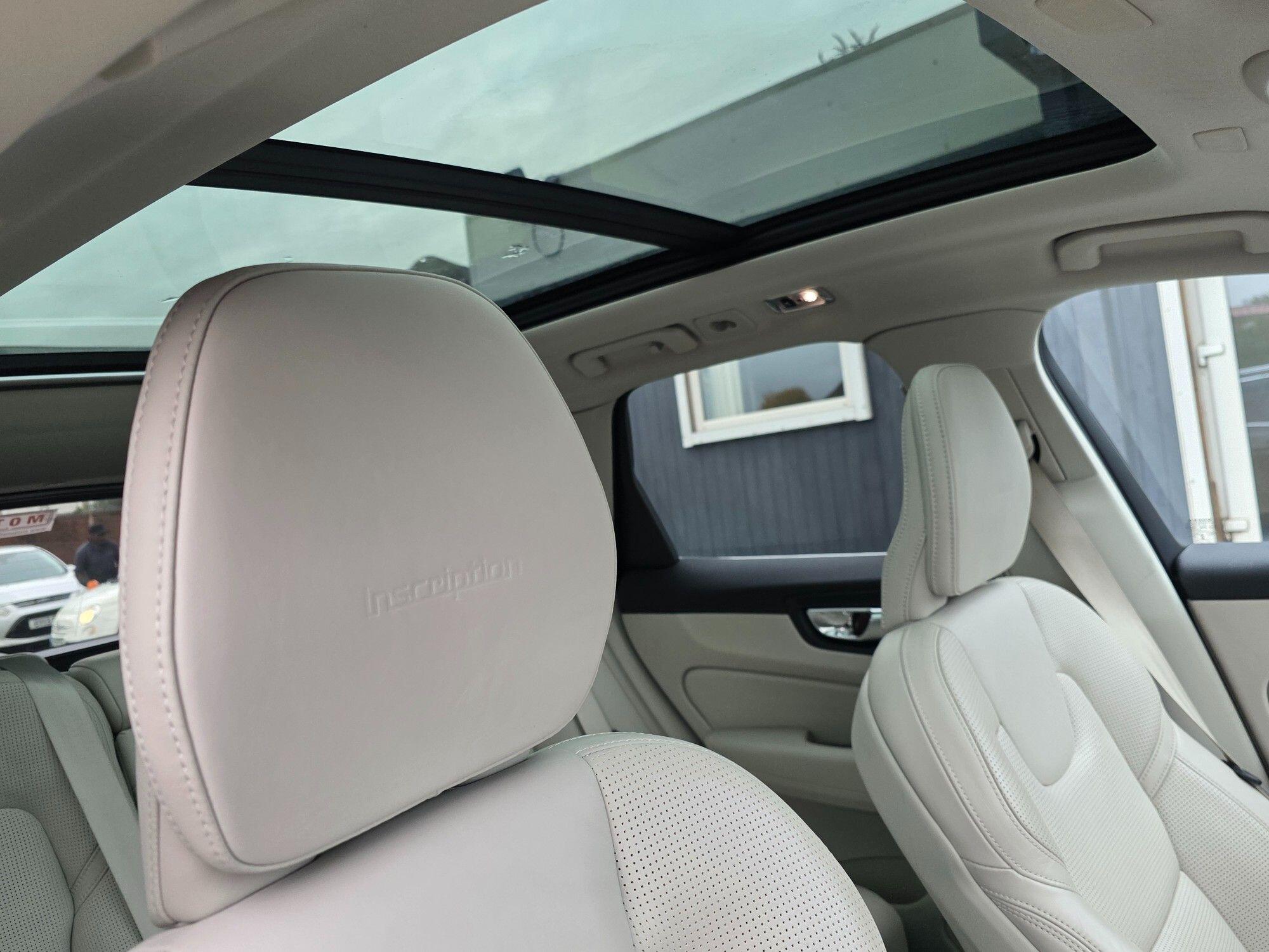 Volvo XC60 view 28