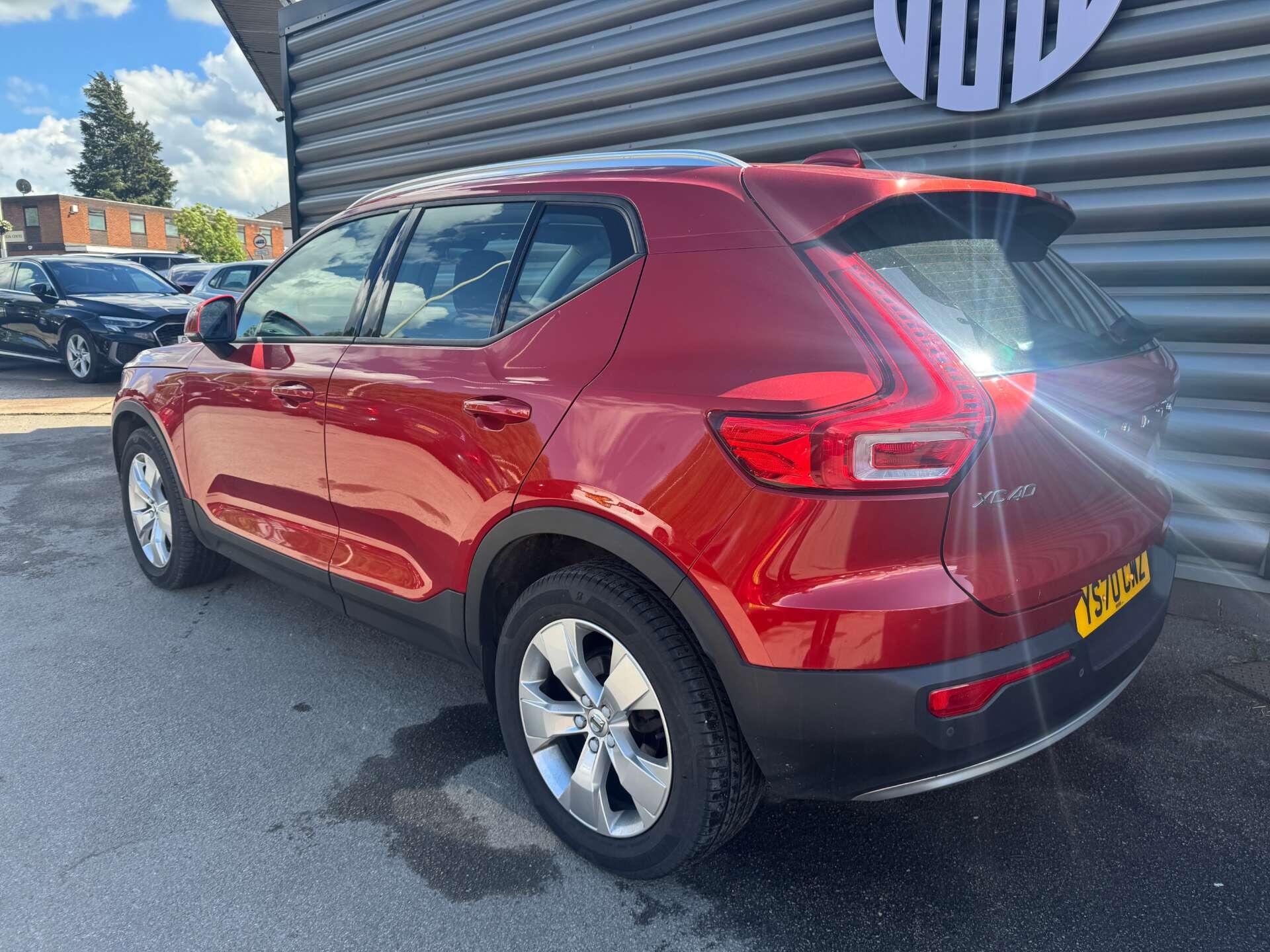 Volvo XC40 view 4