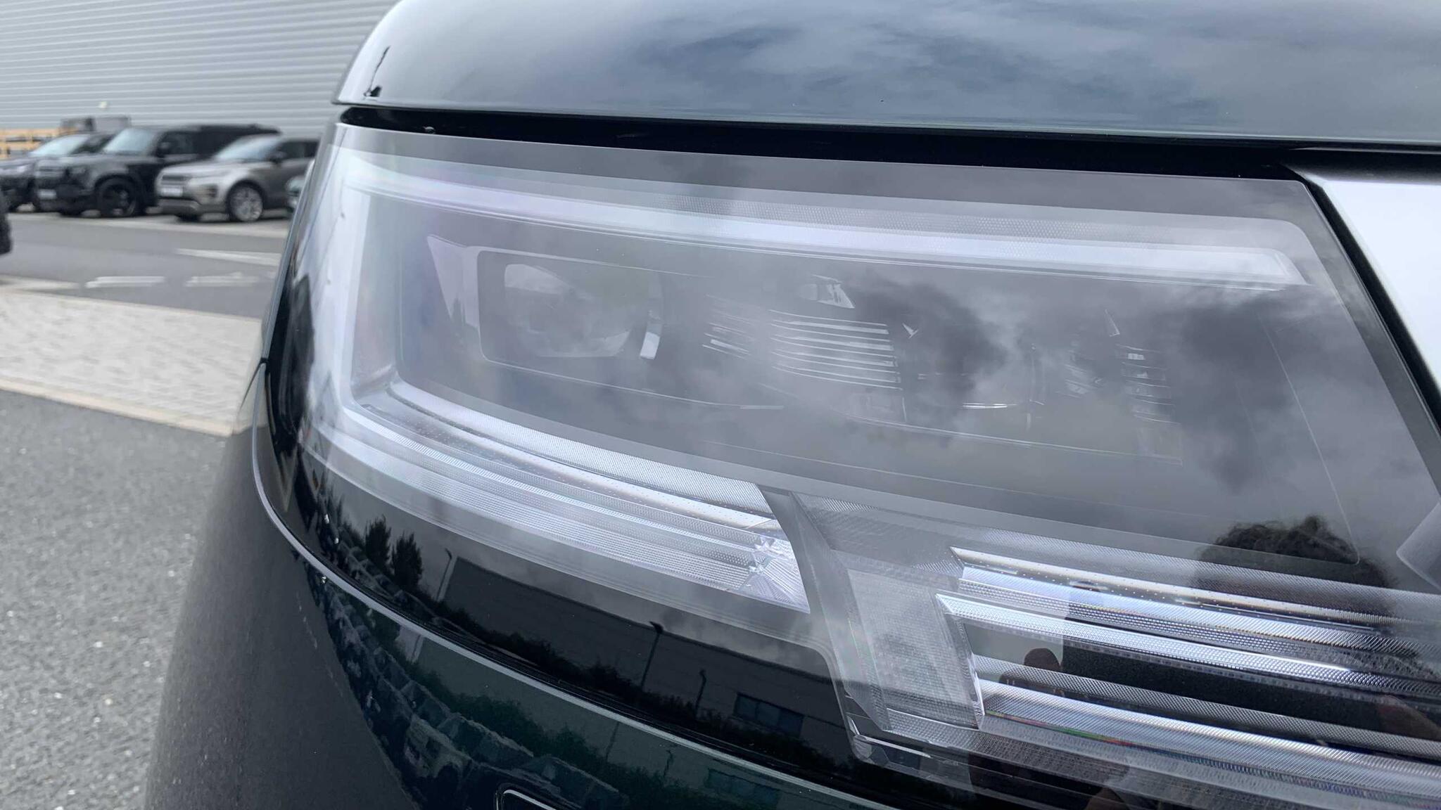 Land Rover Range Rover view 17