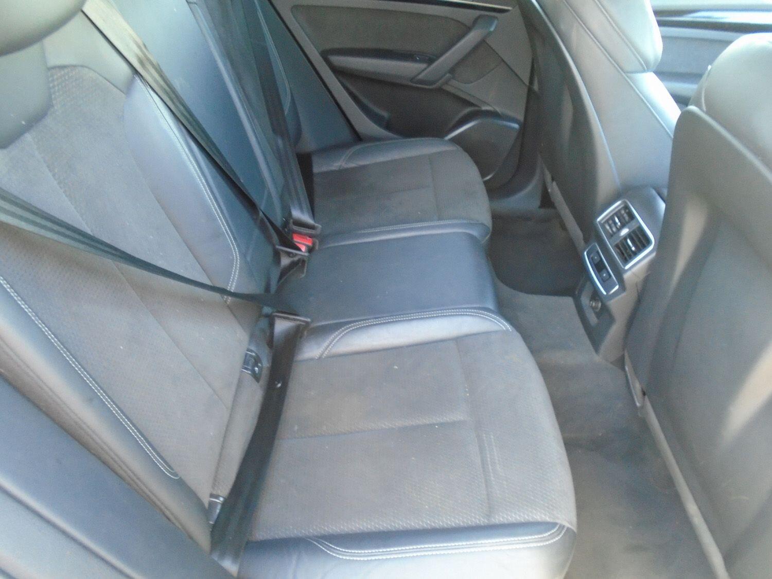 Audi Q5 view 9