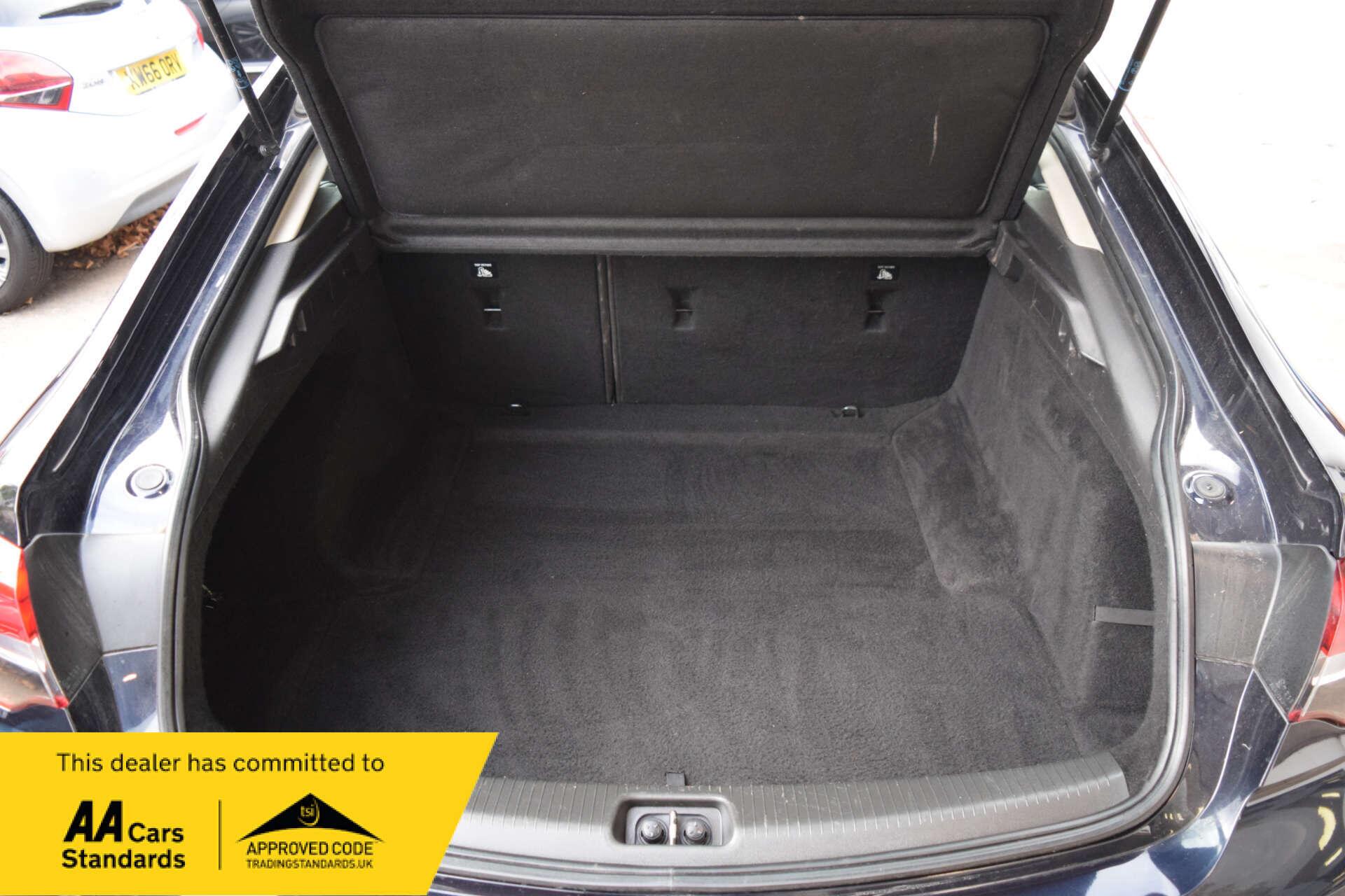 Vauxhall Insignia view 36