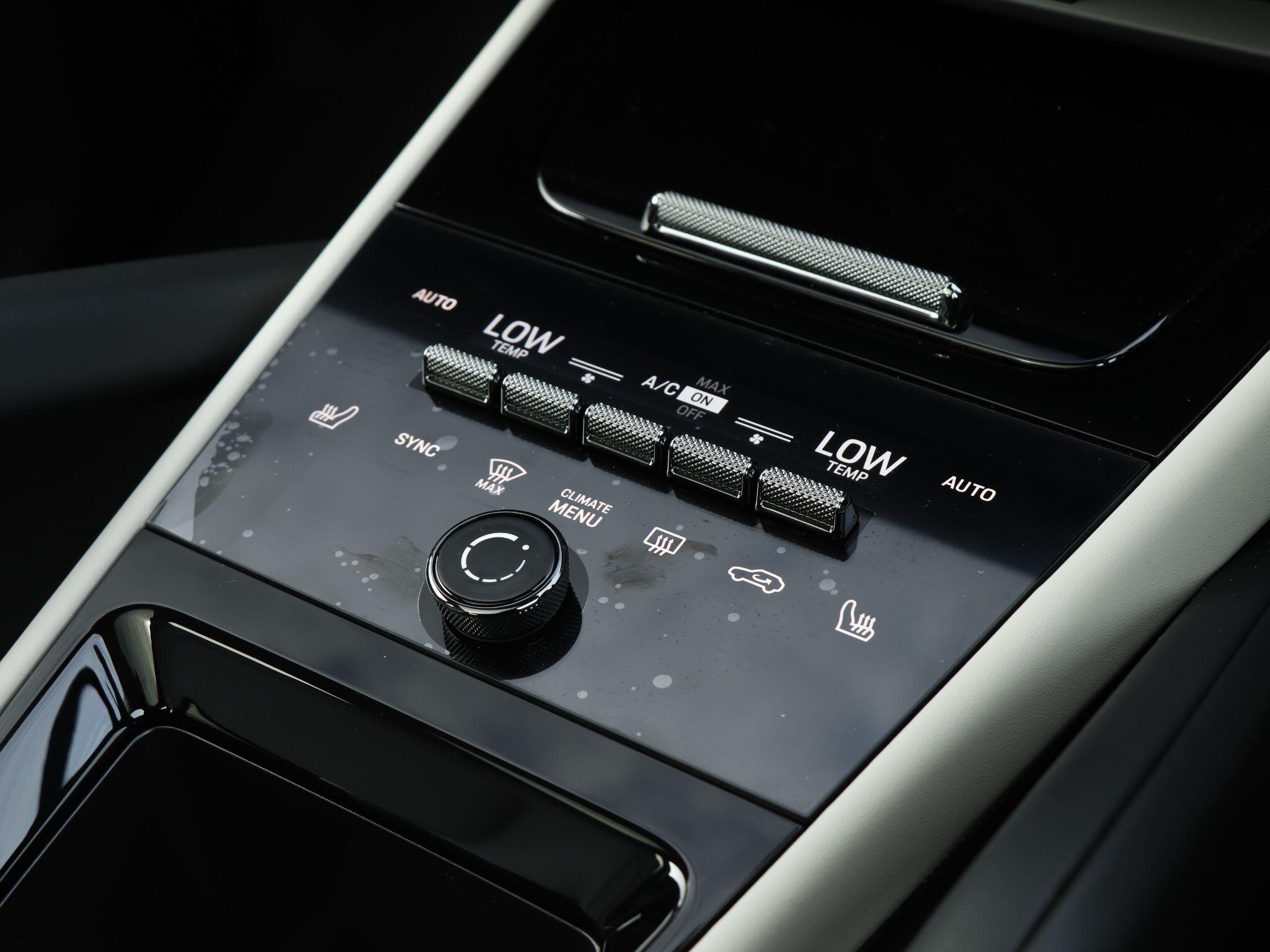 Porsche Cayenne view 17